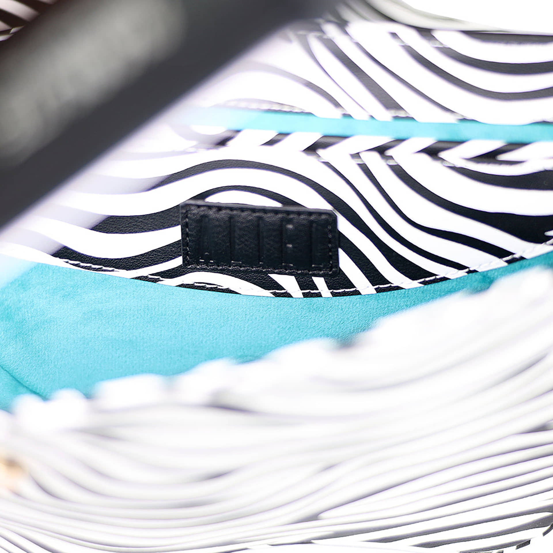 Nadira - Zebra - Shoulder Bag made by ALIEL