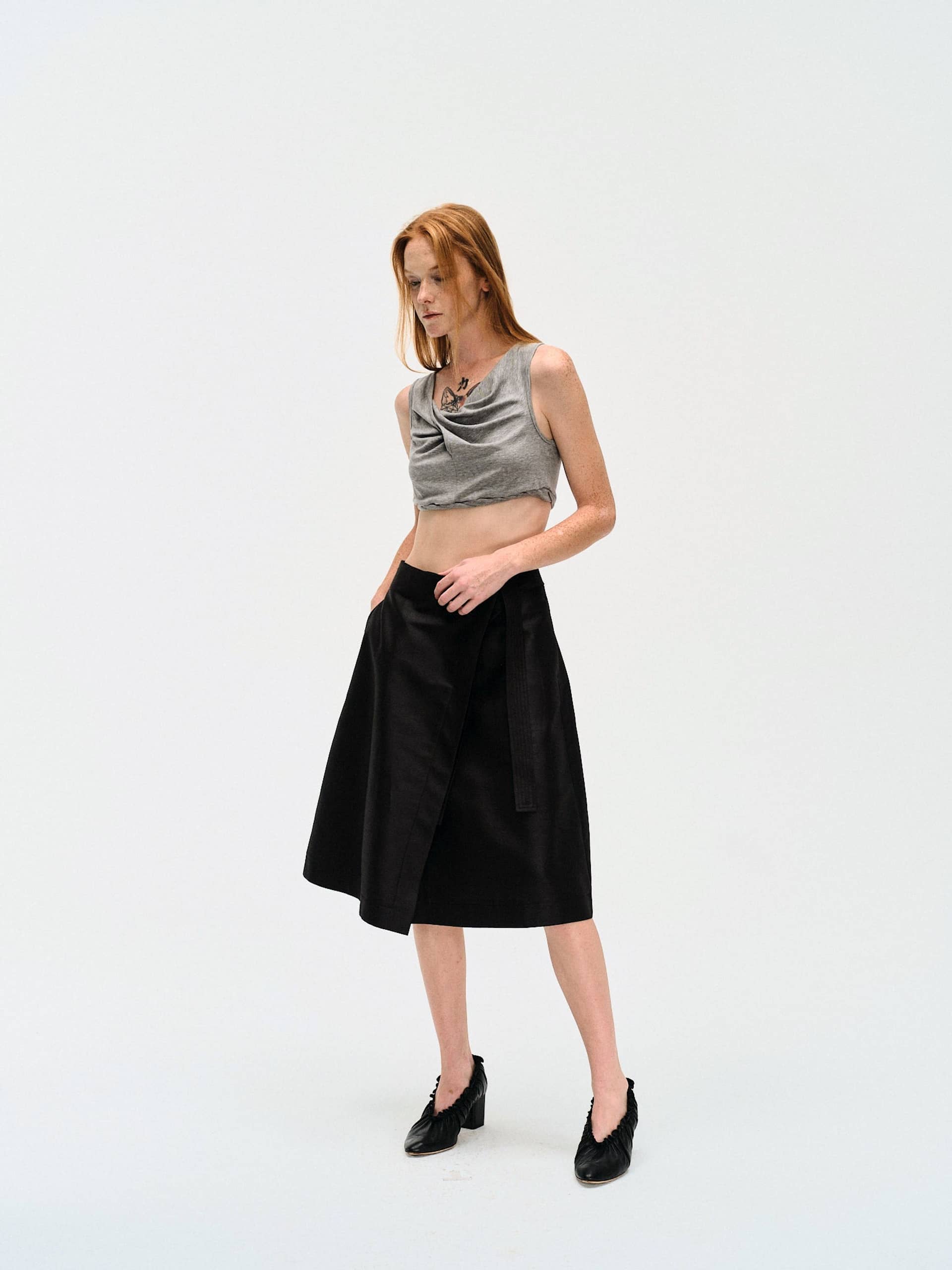 HEATHER GREY TWISTED FRONT JERSEY CROP TOP made by YIBRI