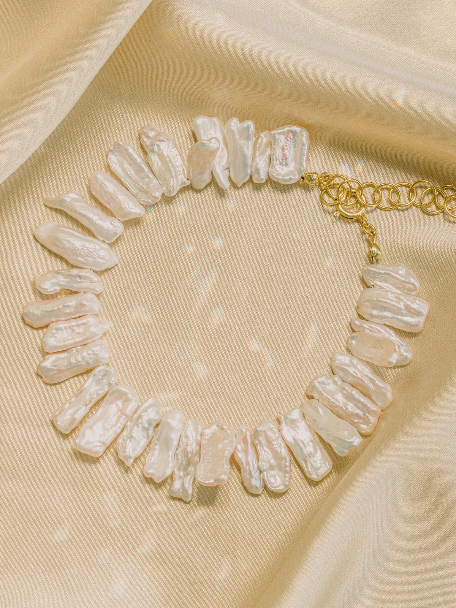 Euphoria Keshi Pearl Bracelet made by Eva Remenyi