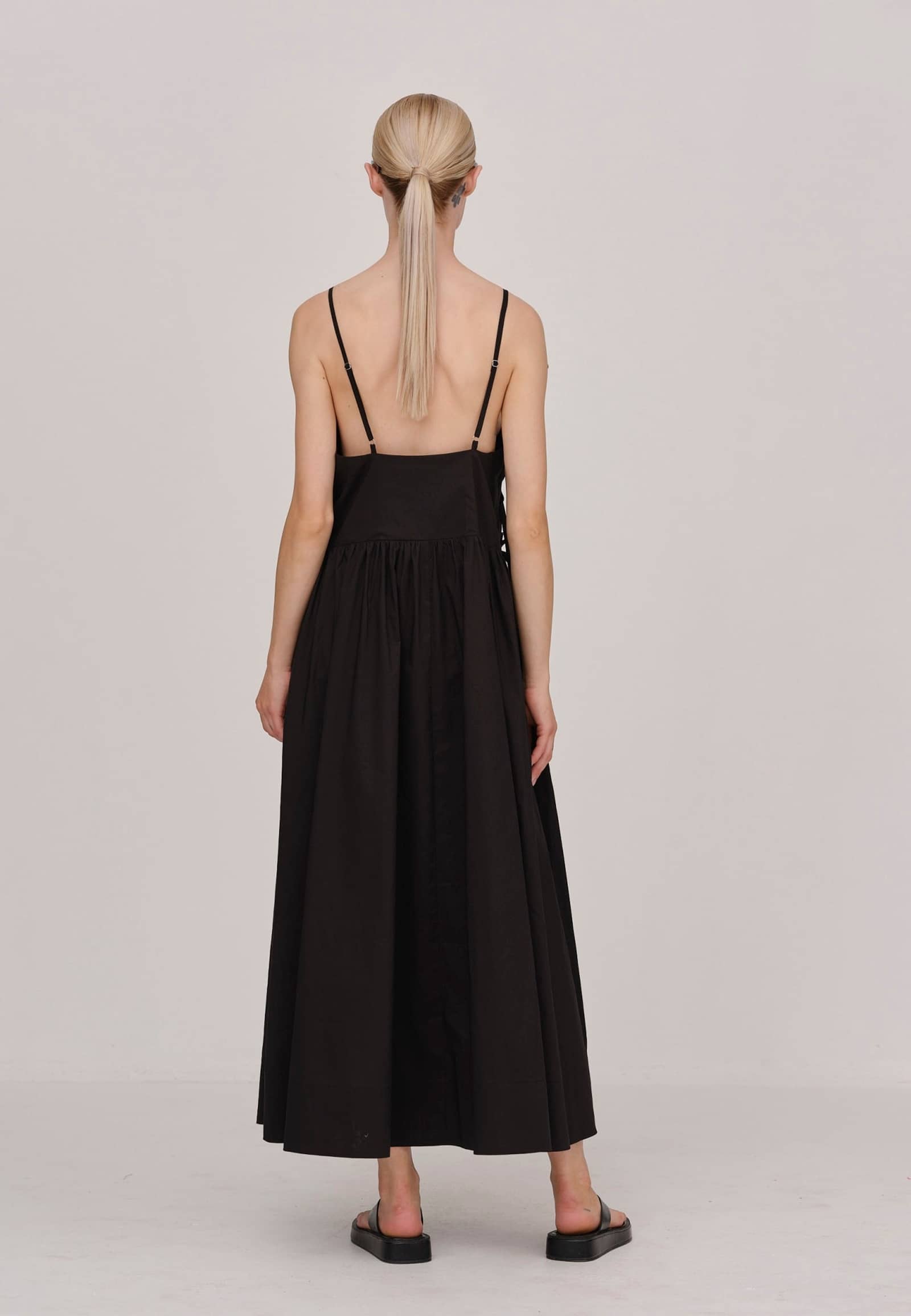 Miranda Dress - Black made by HERSKIND