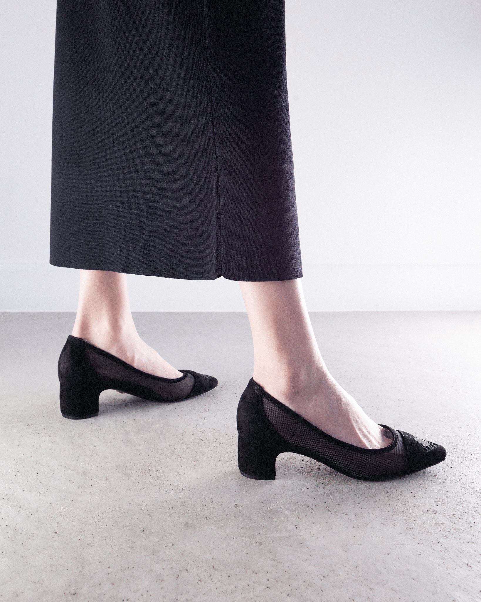 Pearls Pump 45 Black in Black made by ATANA