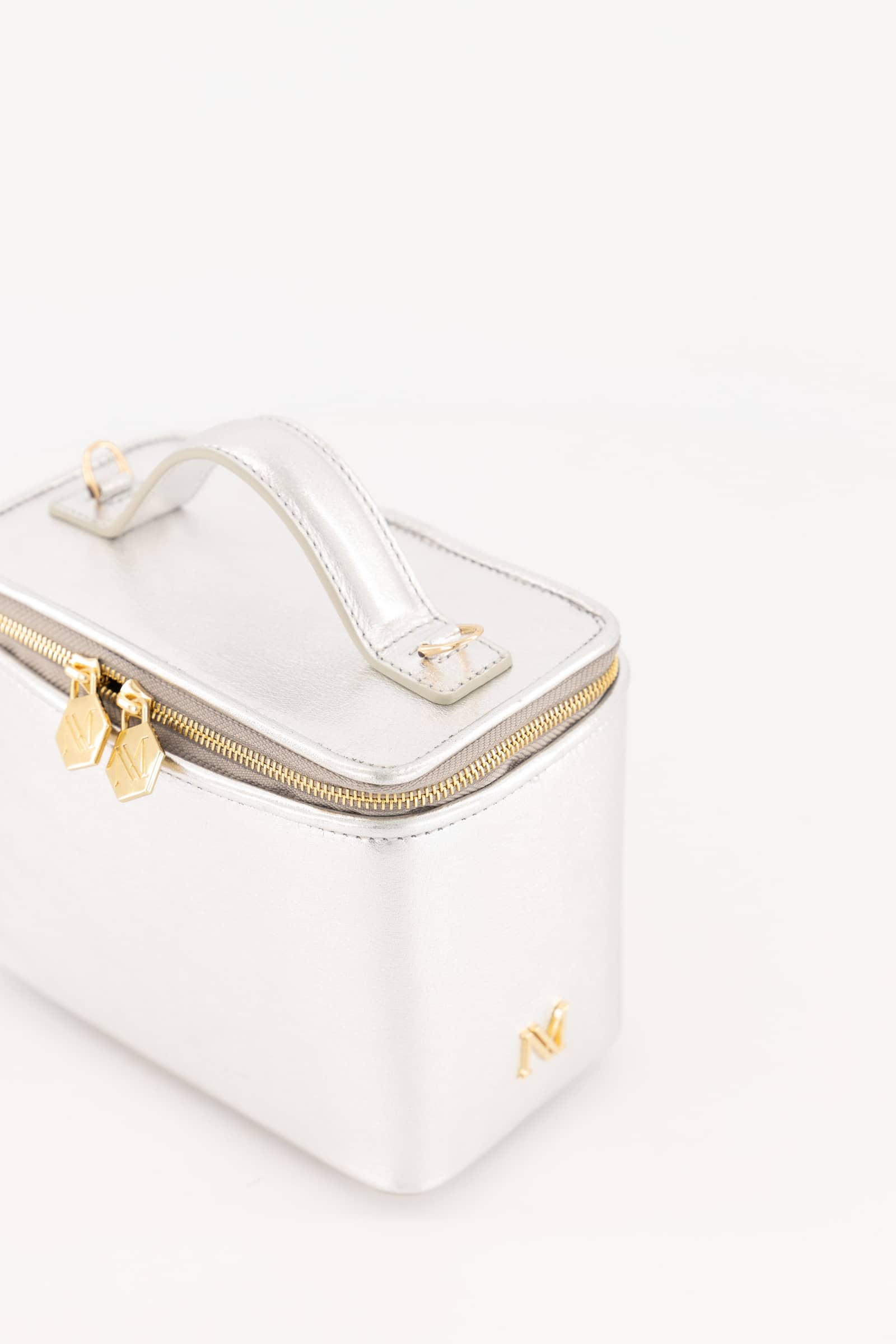 Betty Gümüş made by Maven Bag