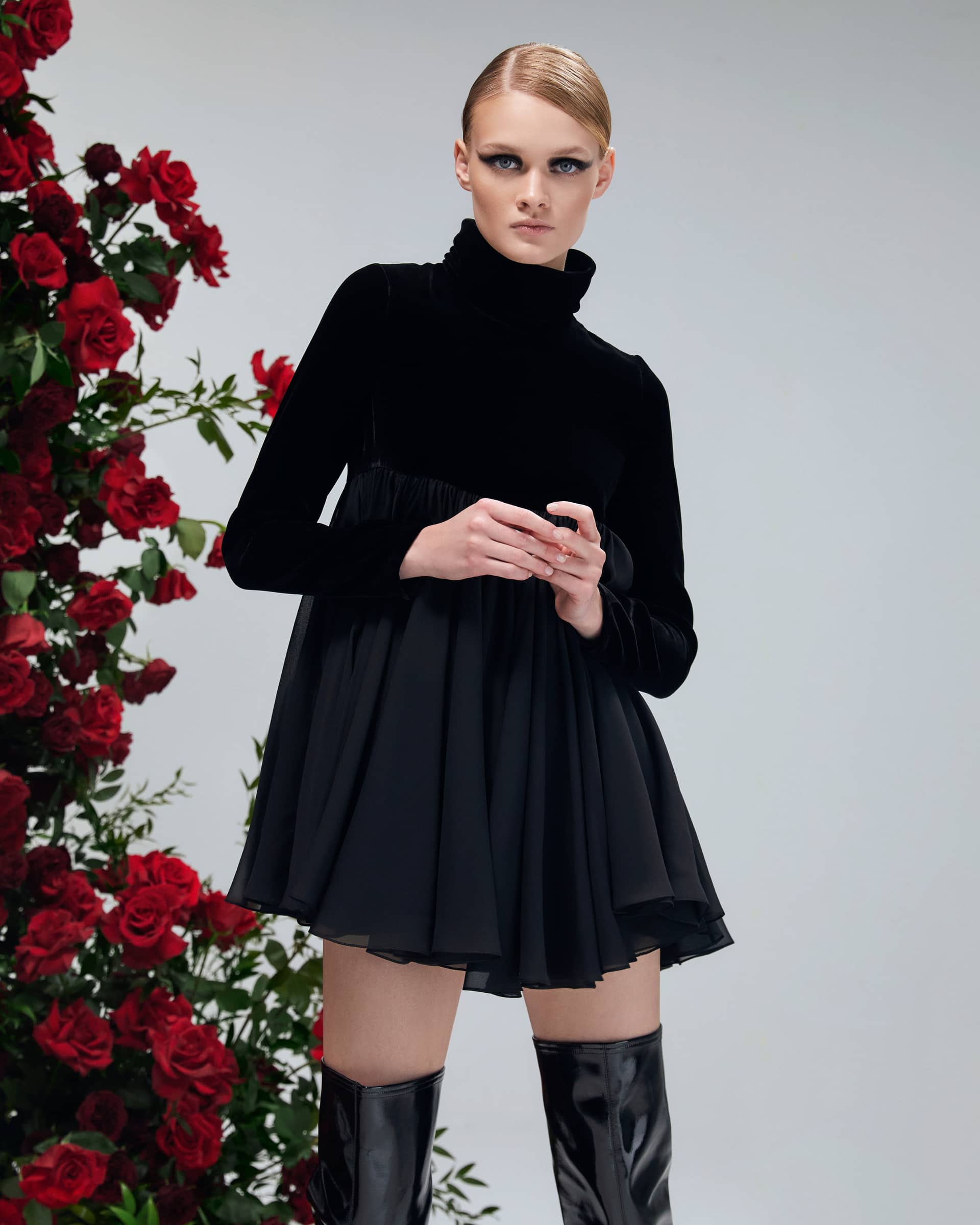 Reine Marguerite Noir made by YVON