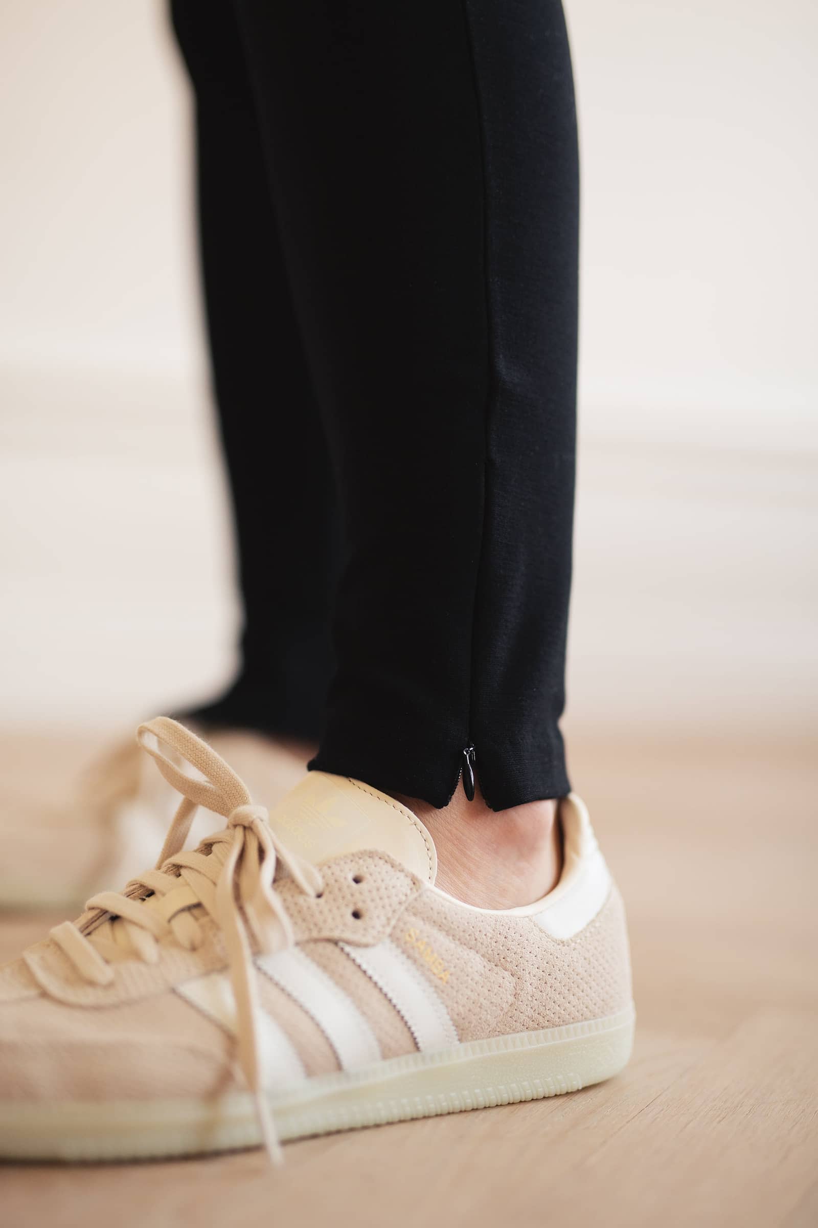 Dressed-up Leggings made by Ilouity