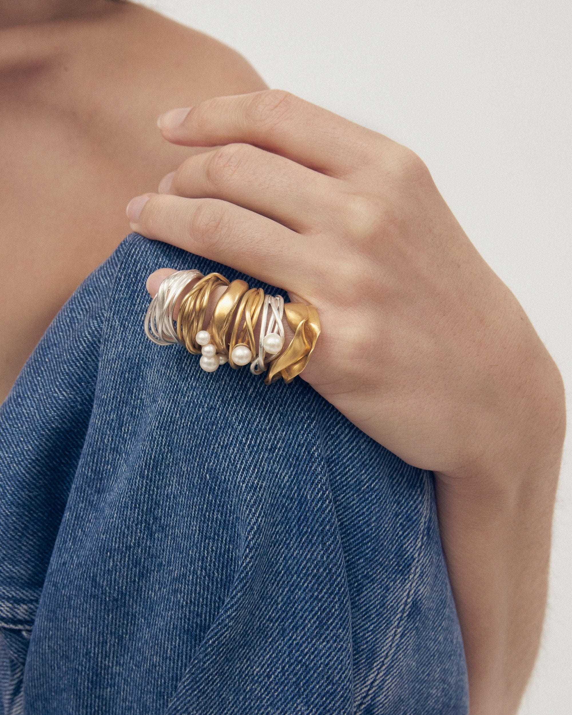 PEROLA LIANA RING made by Carolina De Barros