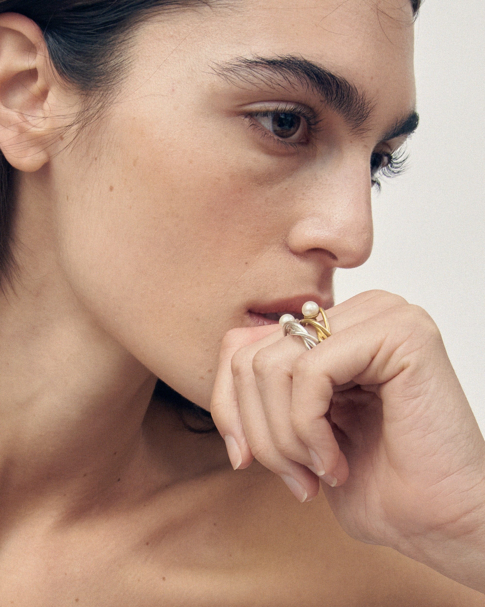 PEROLA LIANA RING made by Carolina De Barros