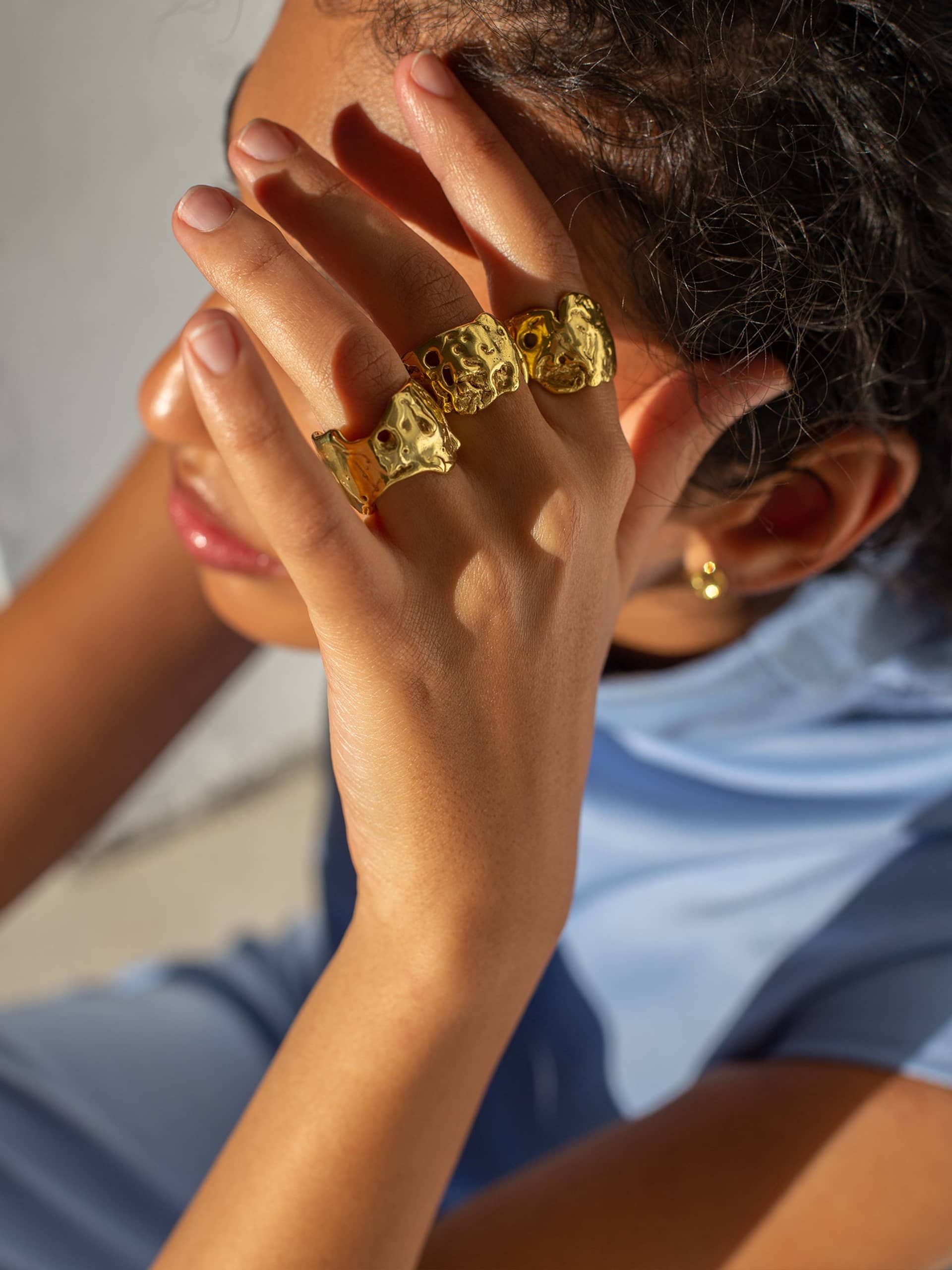 Talisman Moon Ring Gold in Gold made by Eva Remenyi