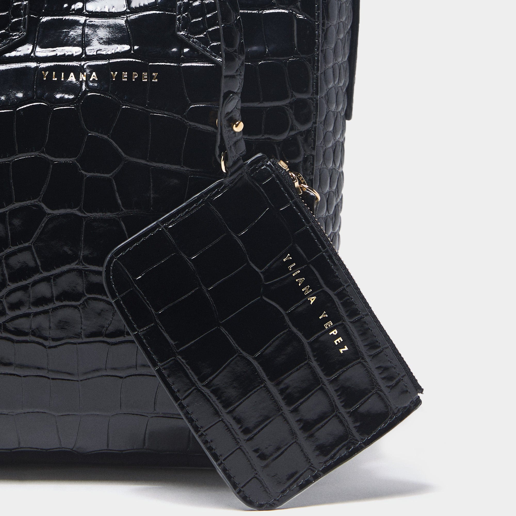 Mini Sarah croc black made by Yliana Yepez