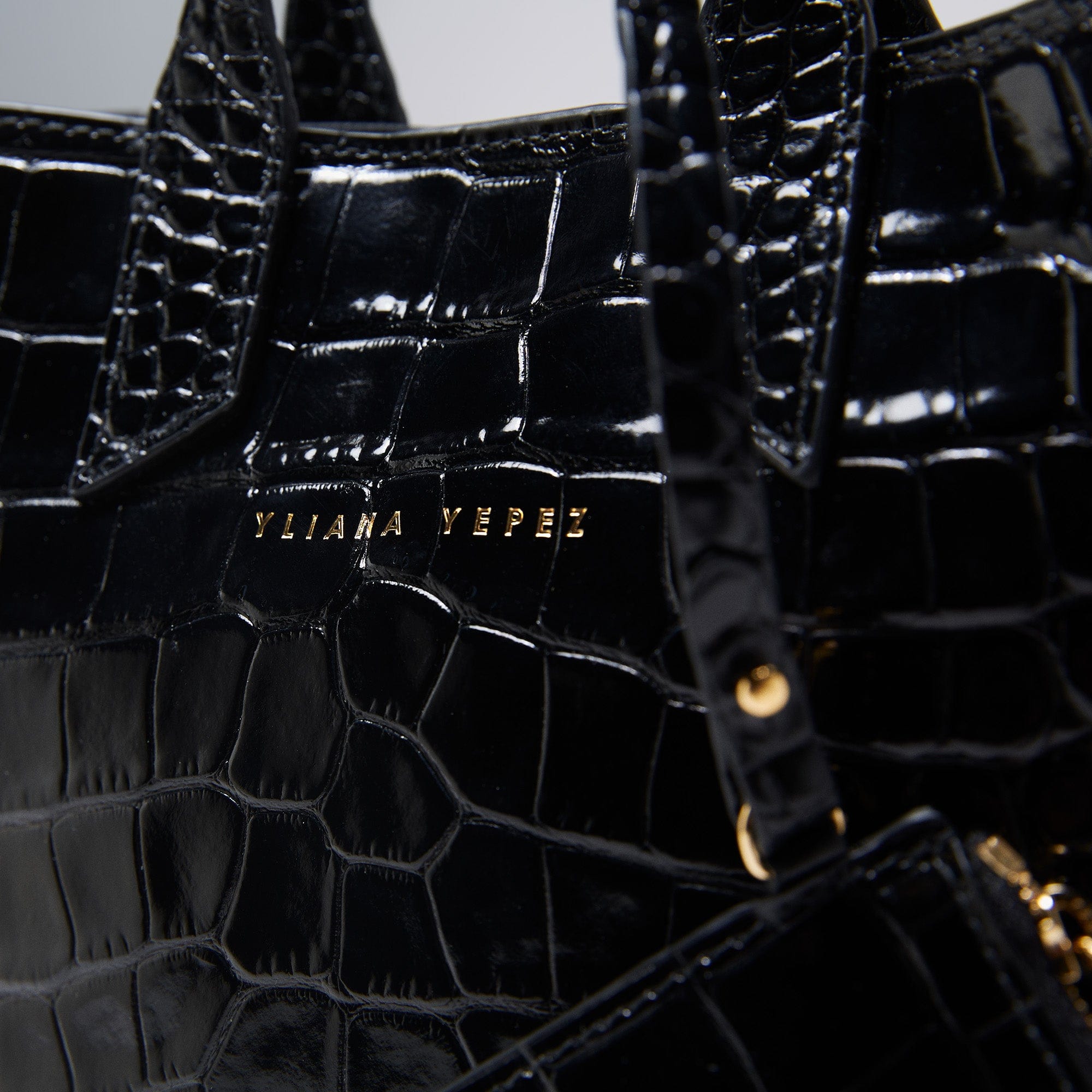 Mini Sarah croc black made by Yliana Yepez