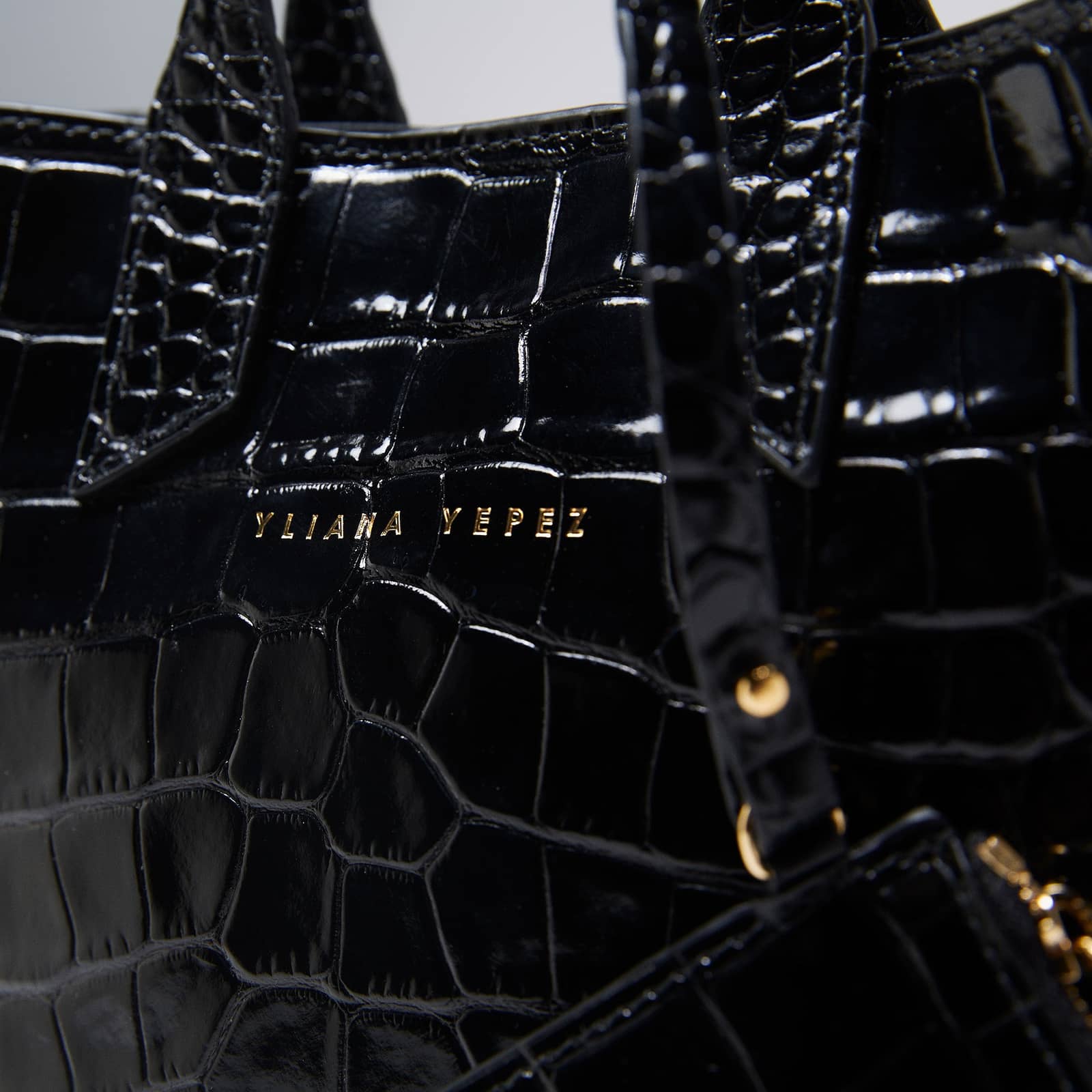 Mini Sarah croc black made by Yliana Yepez