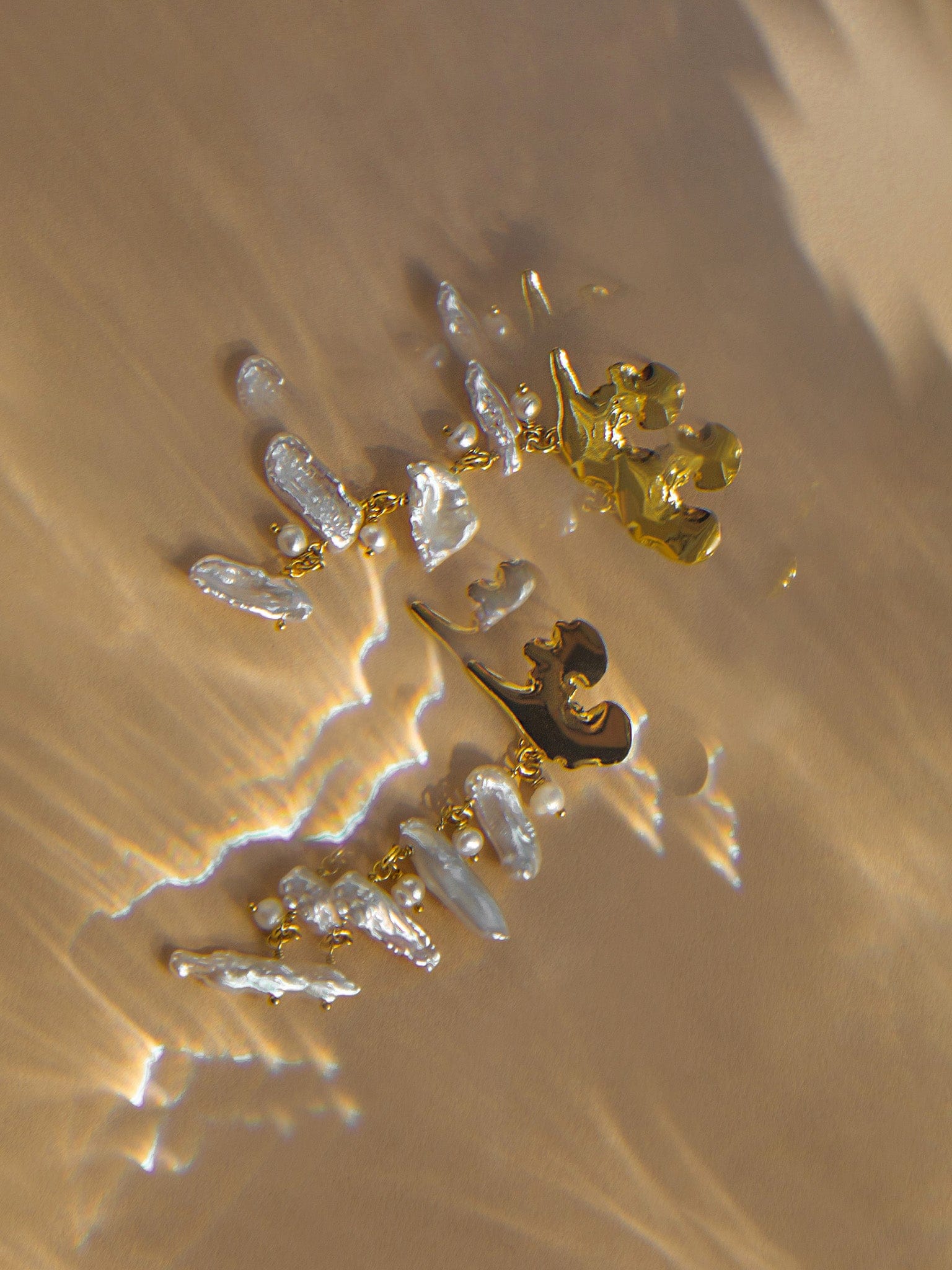 Euphoria Keshi Pearl Earrings made by Eva Remenyi