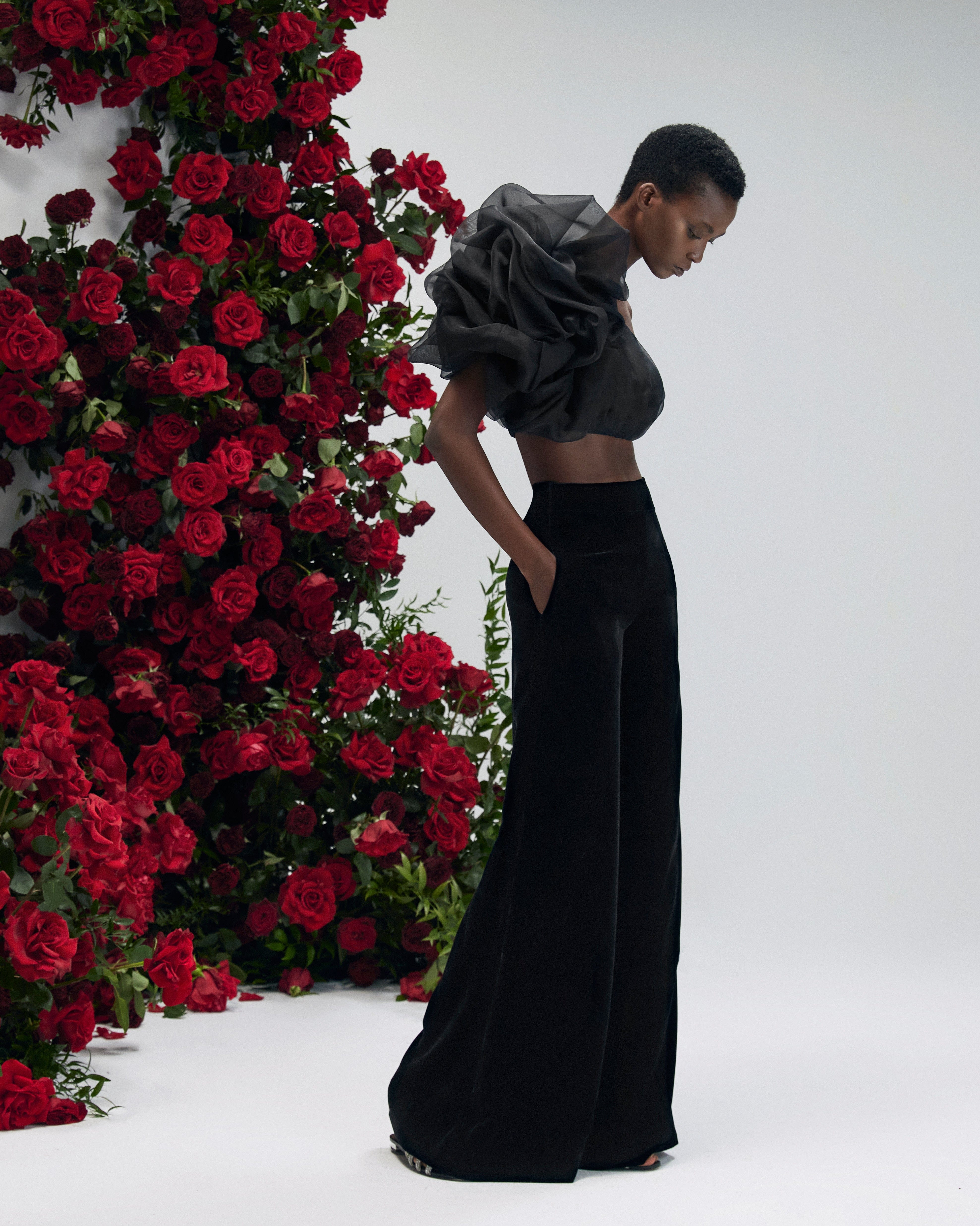 Dahlia Top Noir made by YVON