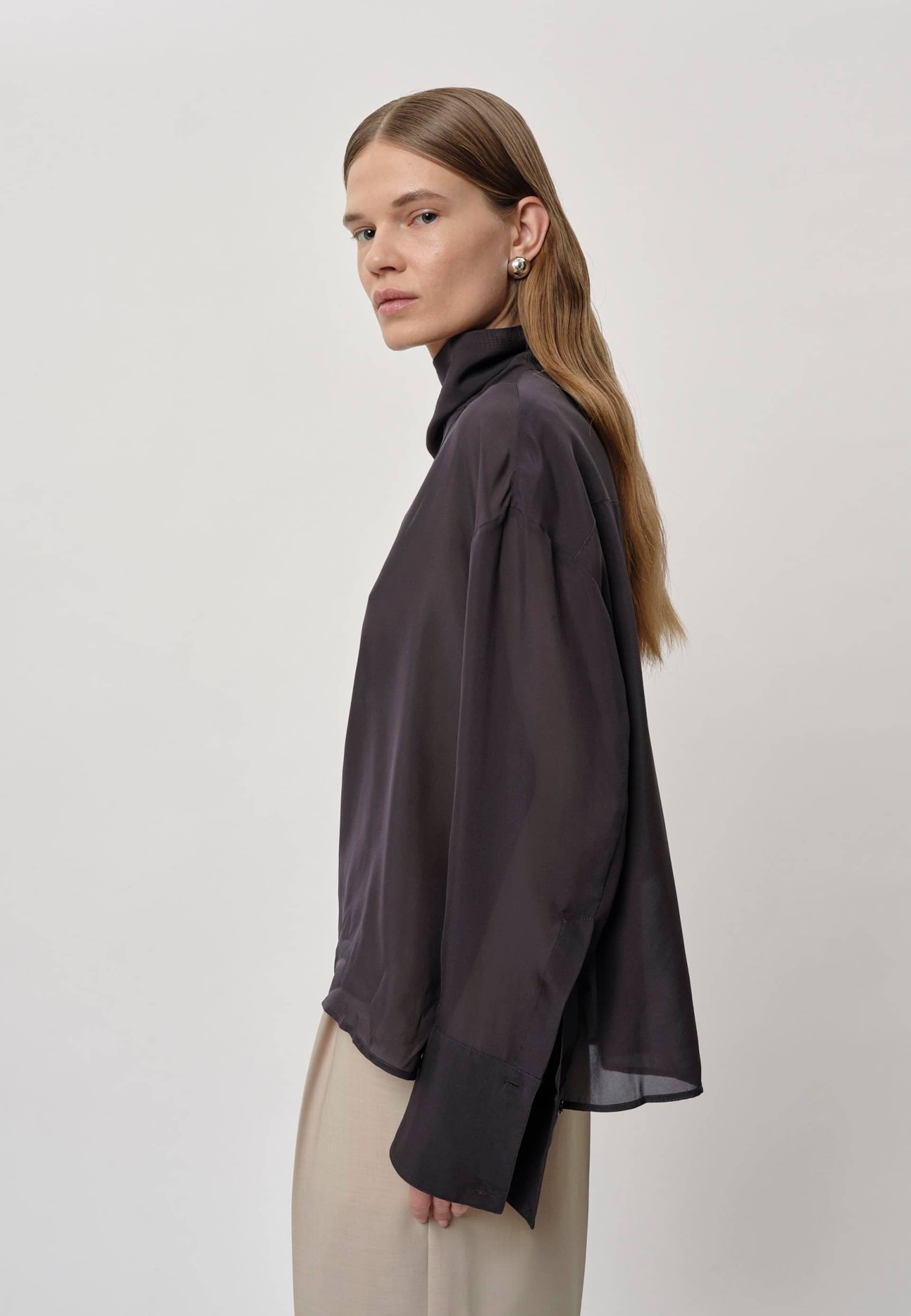 Prudence Blouse - Steel made by HERSKIND