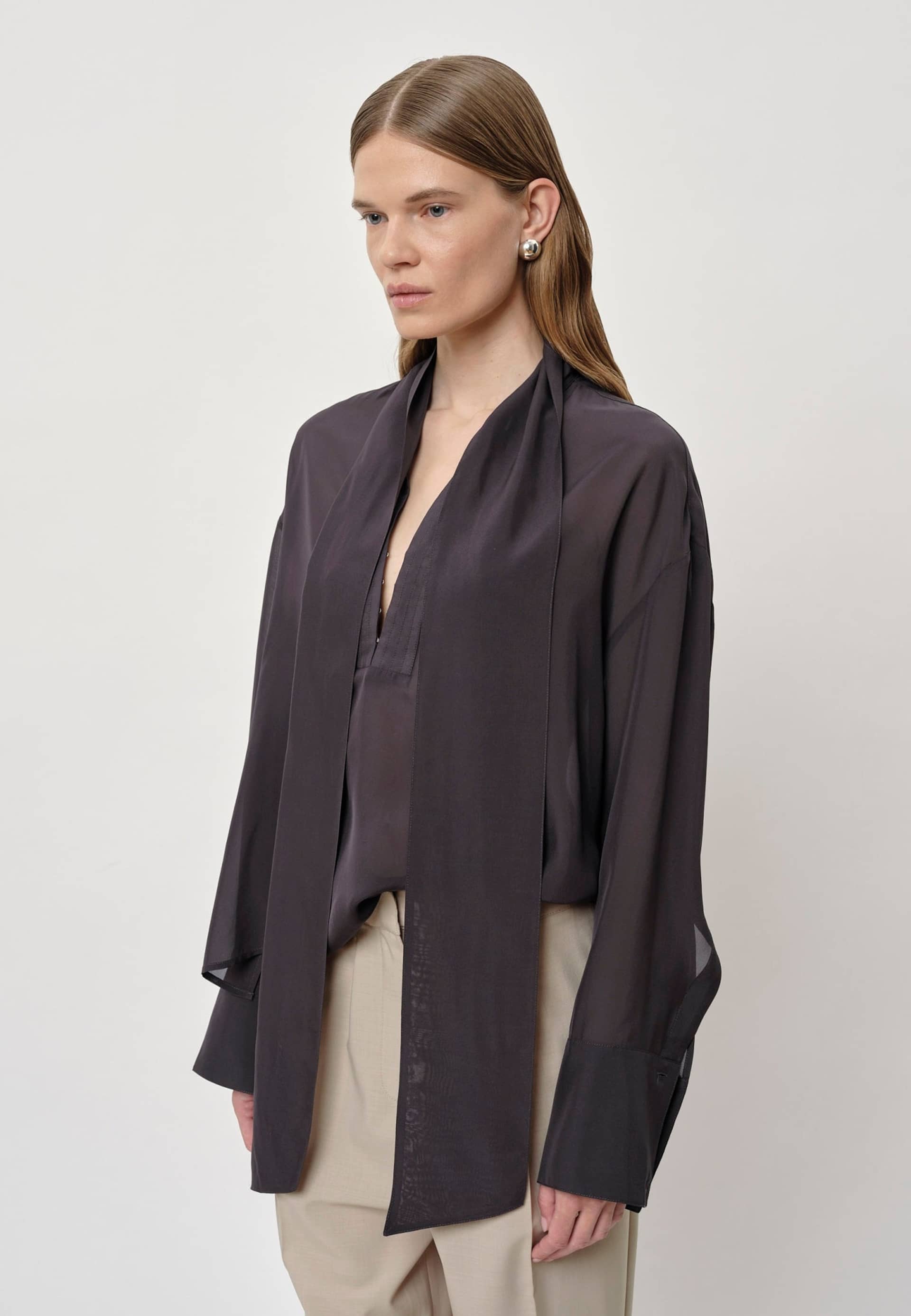 Prudence Blouse - Steel made by HERSKIND