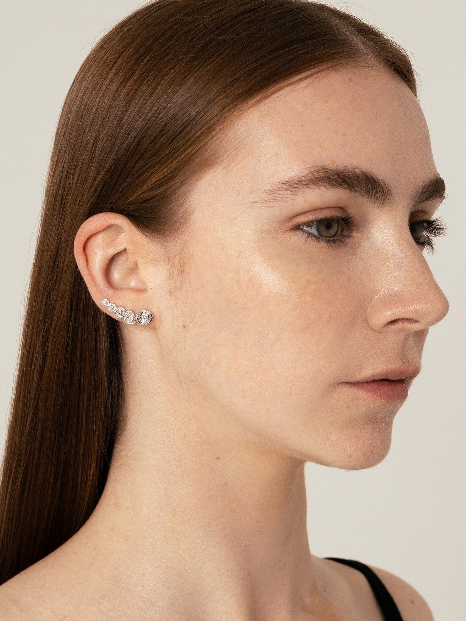 Origin Ear Climber Silver made by Eva Remenyi