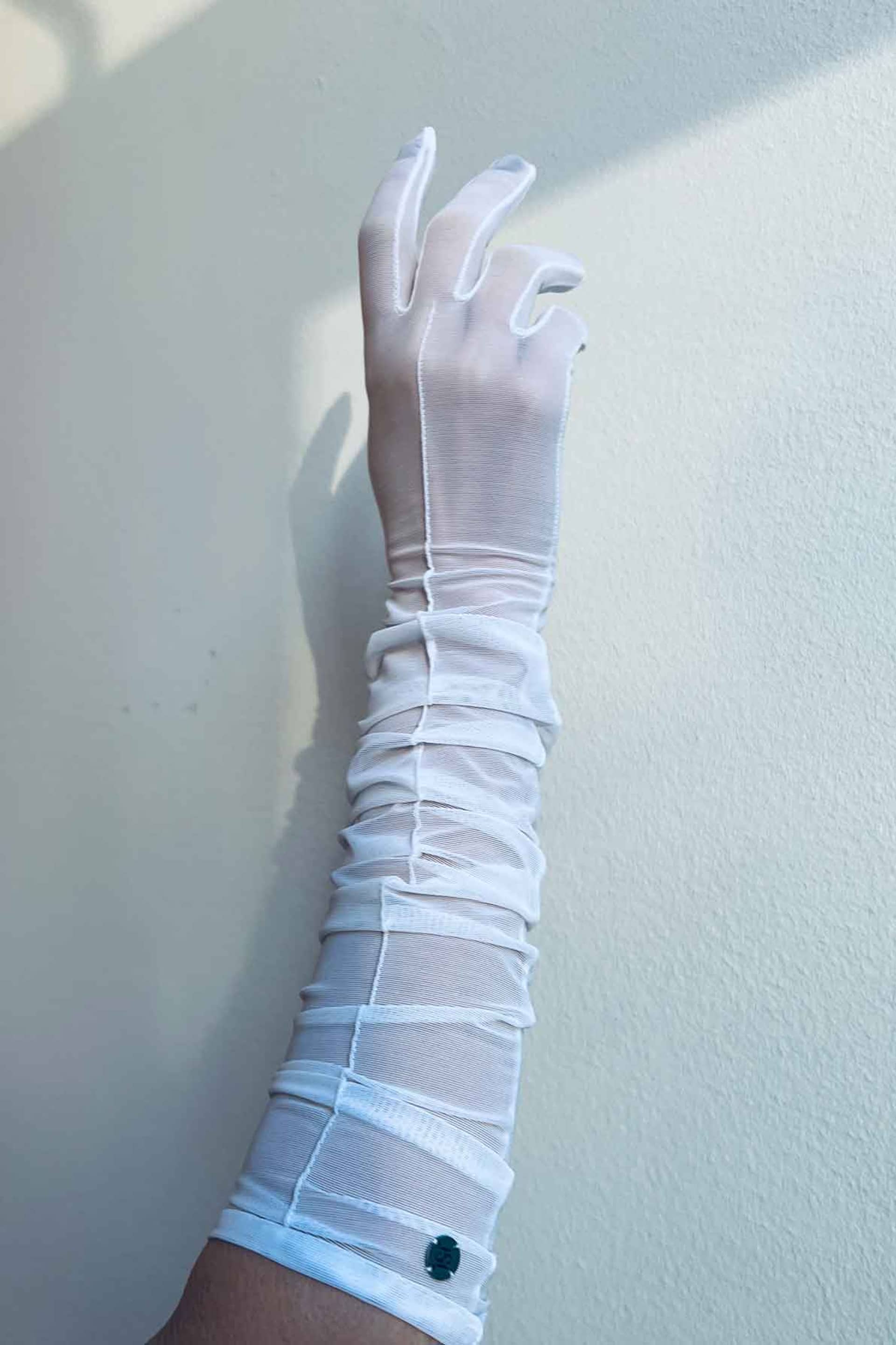 Mesh Long White made by Handsome Stockholm