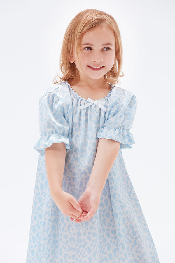 Gentle Leo Kid's Nightgown made by MANITO