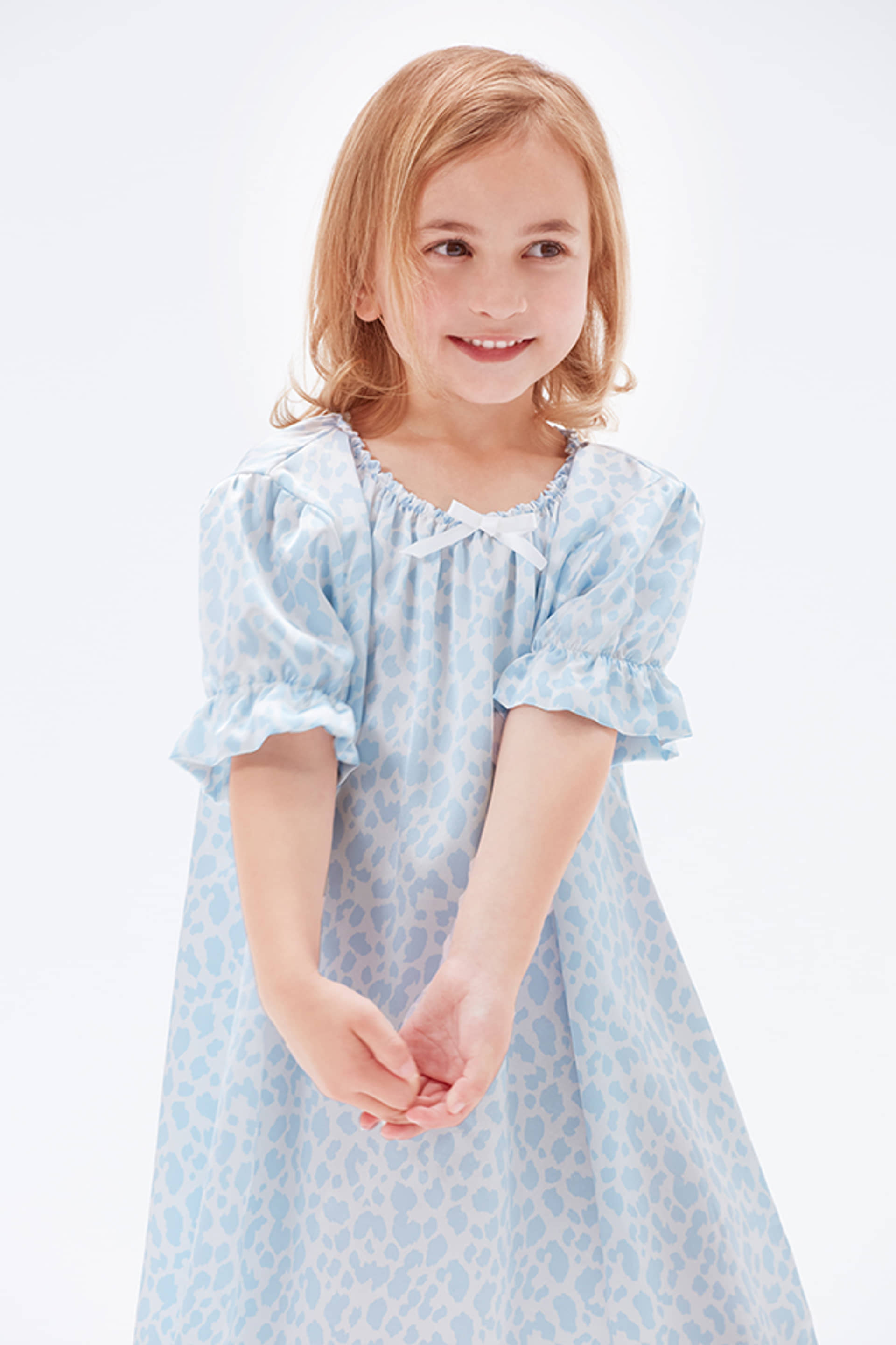 Gentle Leo Kid's Nightgown made by MANITO