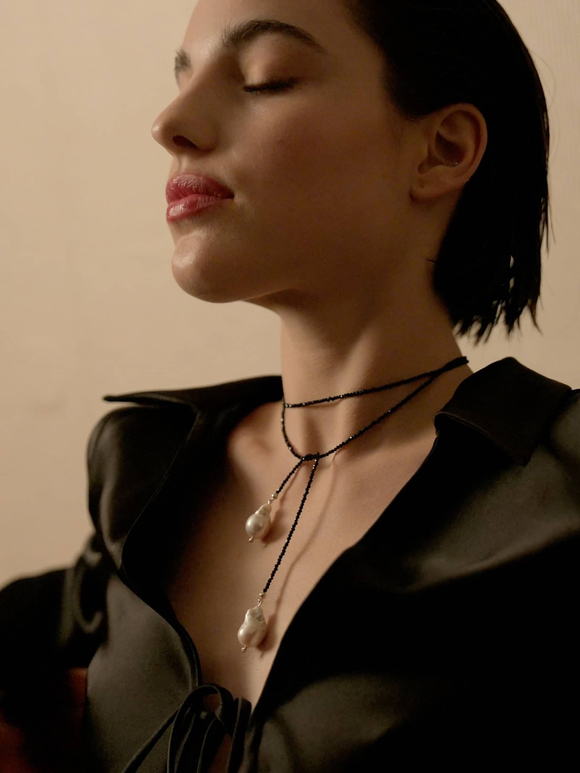 Black Swan Wrap Necklace made by Eva Remenyi