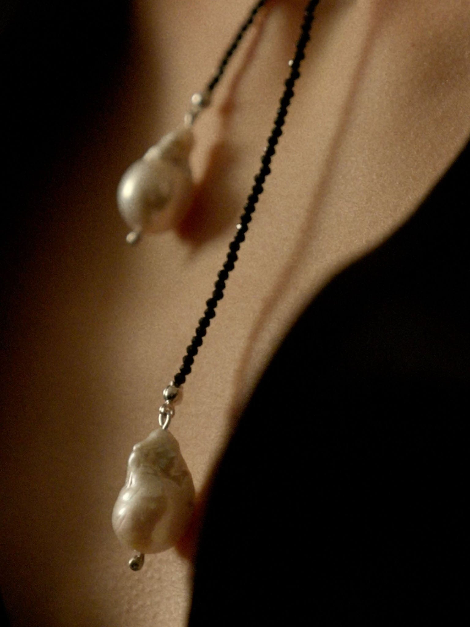 Black Swan Wrap Necklace made by Eva Remenyi