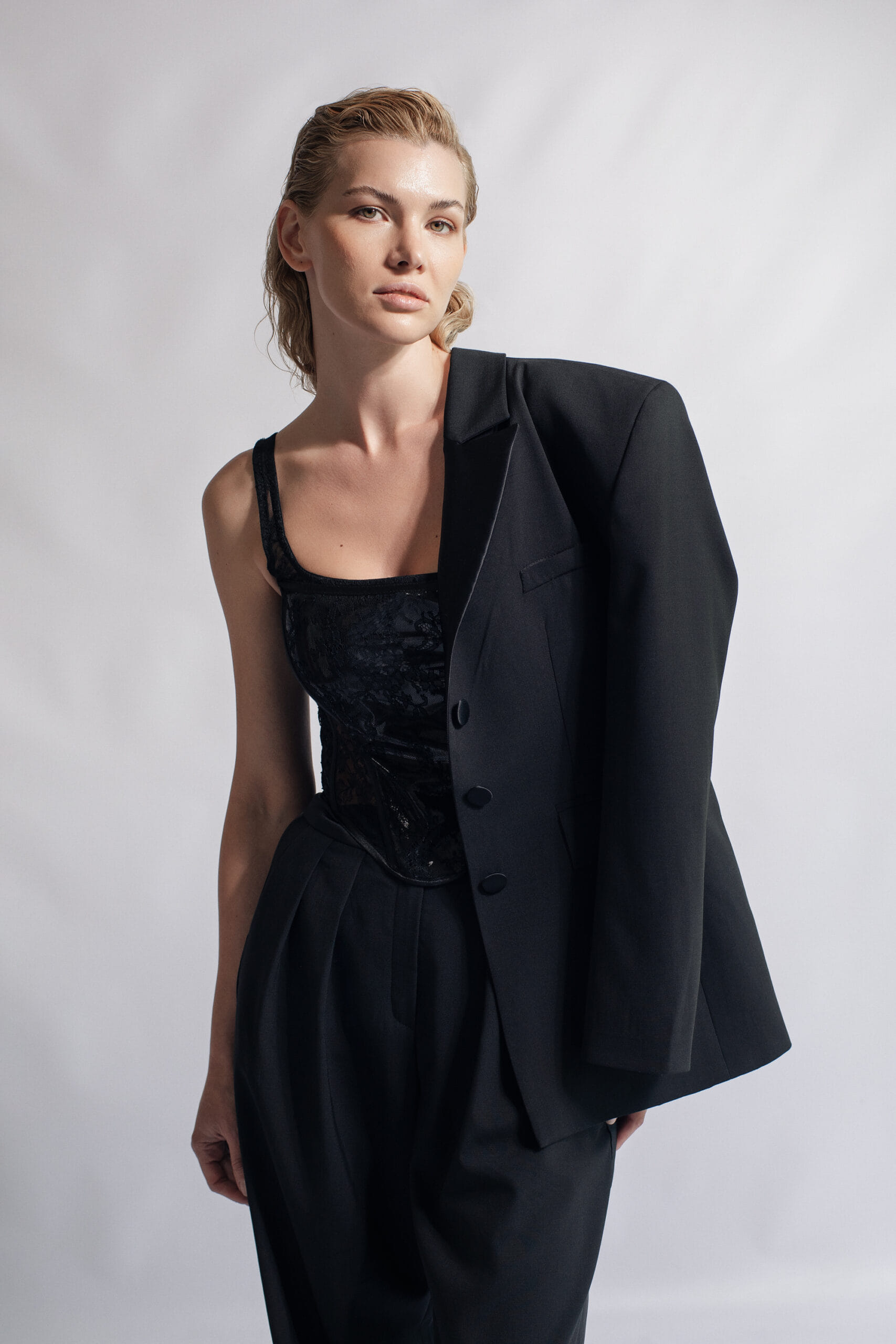 Victoria Vinylin Lace in Black made by Aureliana