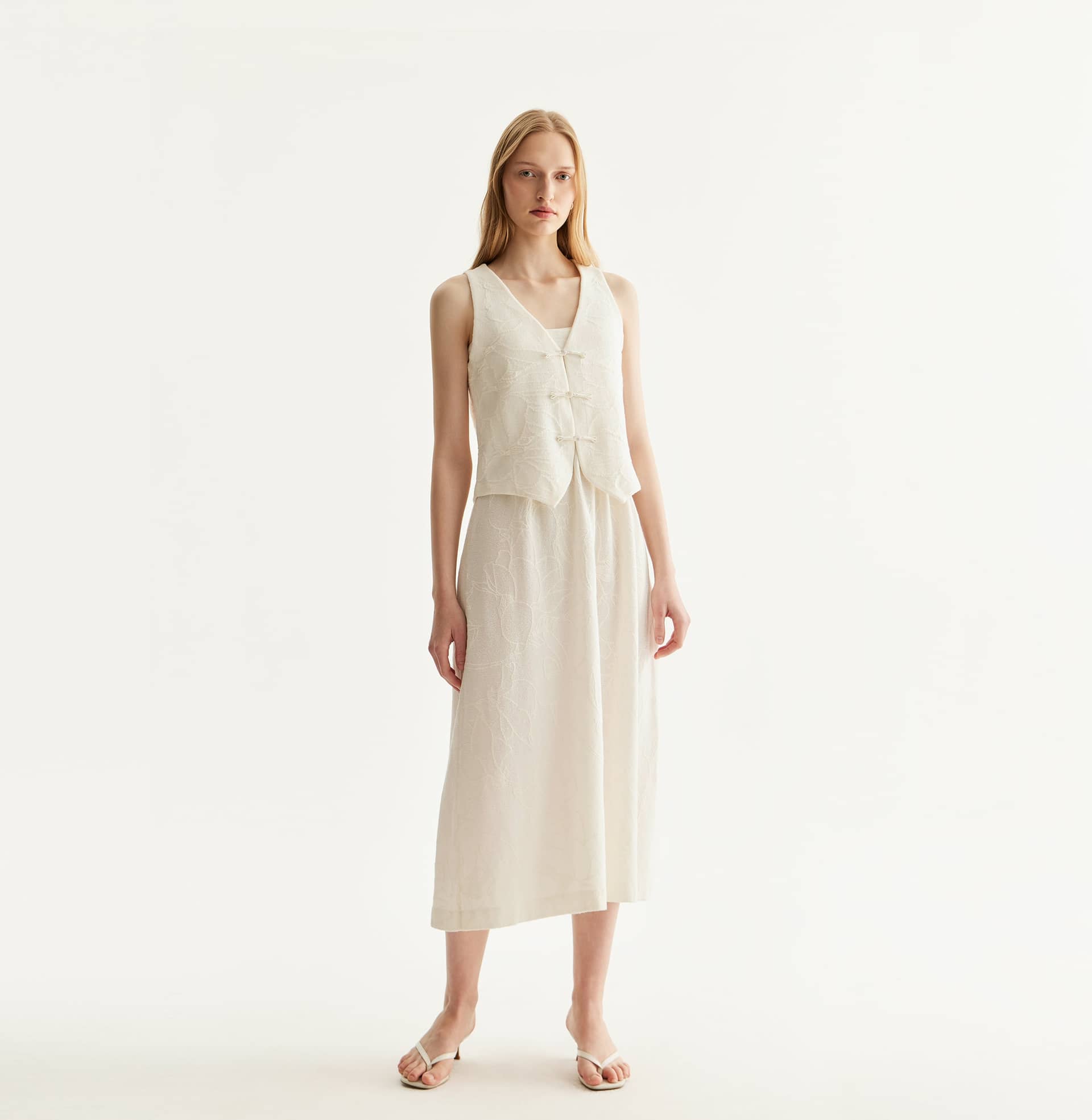 CHINESE STYLE FLORAL TEXTURED WAISTCOAT made by CRUSH Collection