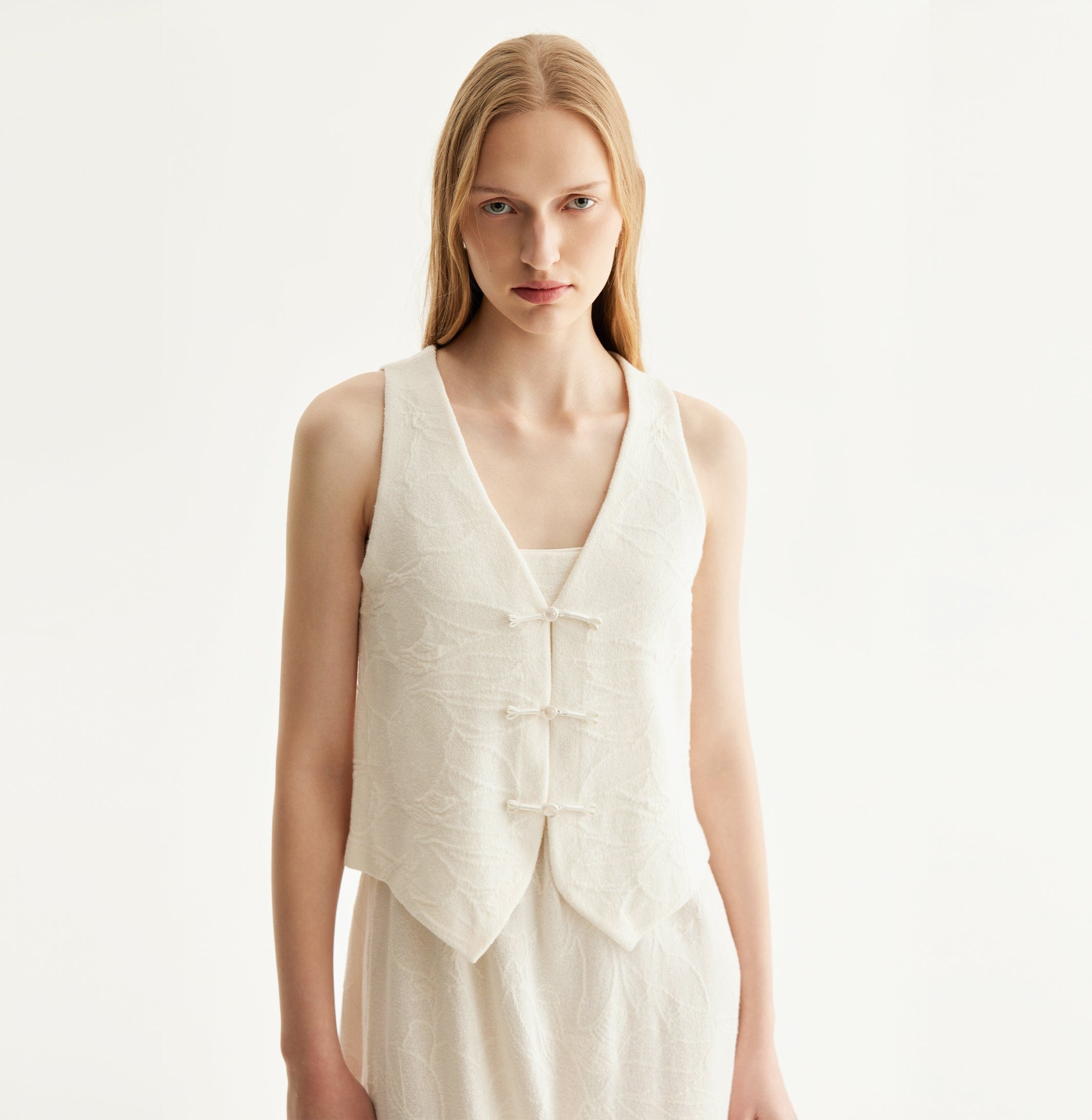 CHINESE STYLE FLORAL TEXTURED WAISTCOAT made by CRUSH Collection