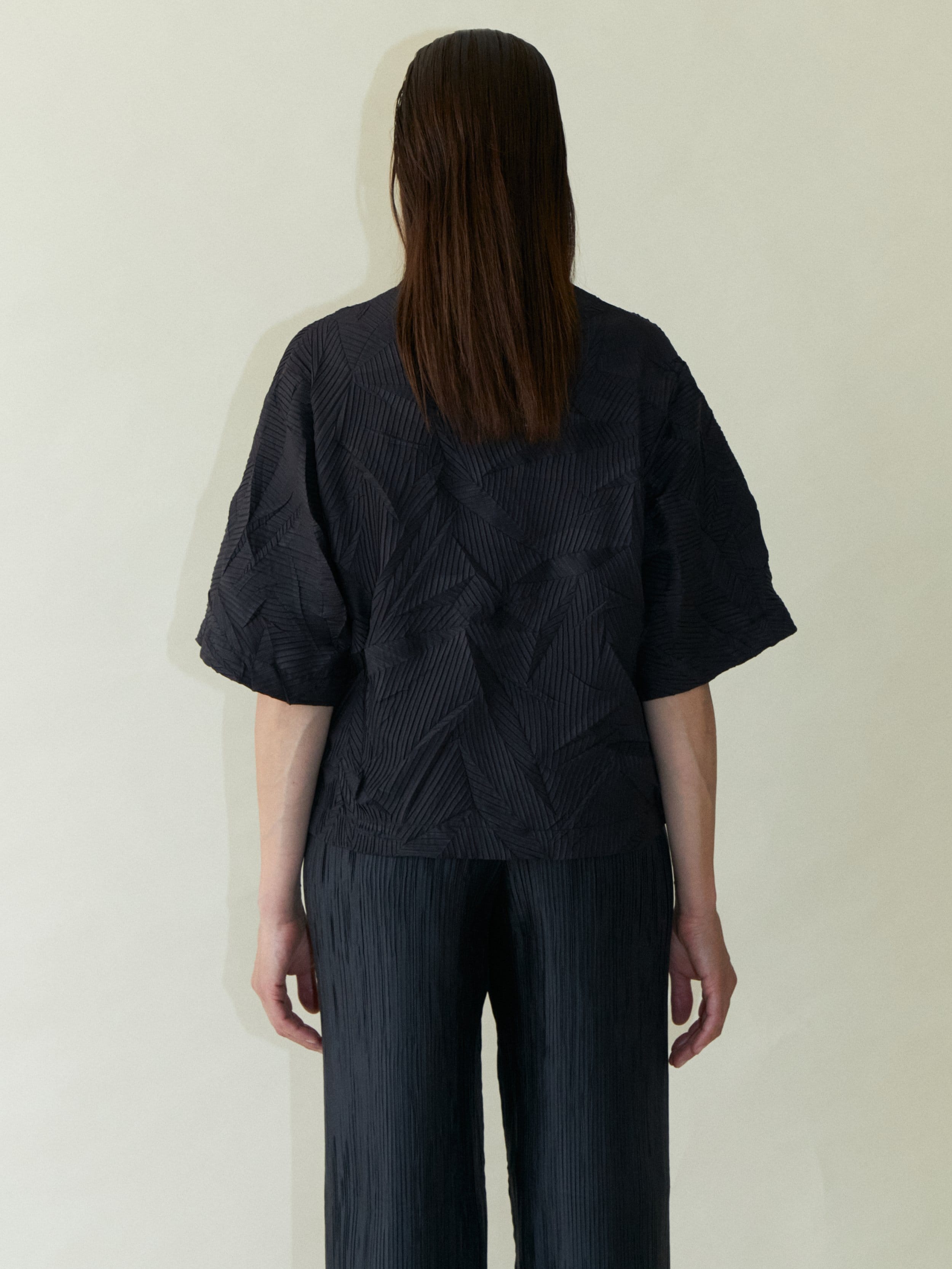 Origami Short-Sleeved  Cropped Shirt - Black made by CAHAYA STUDIOS