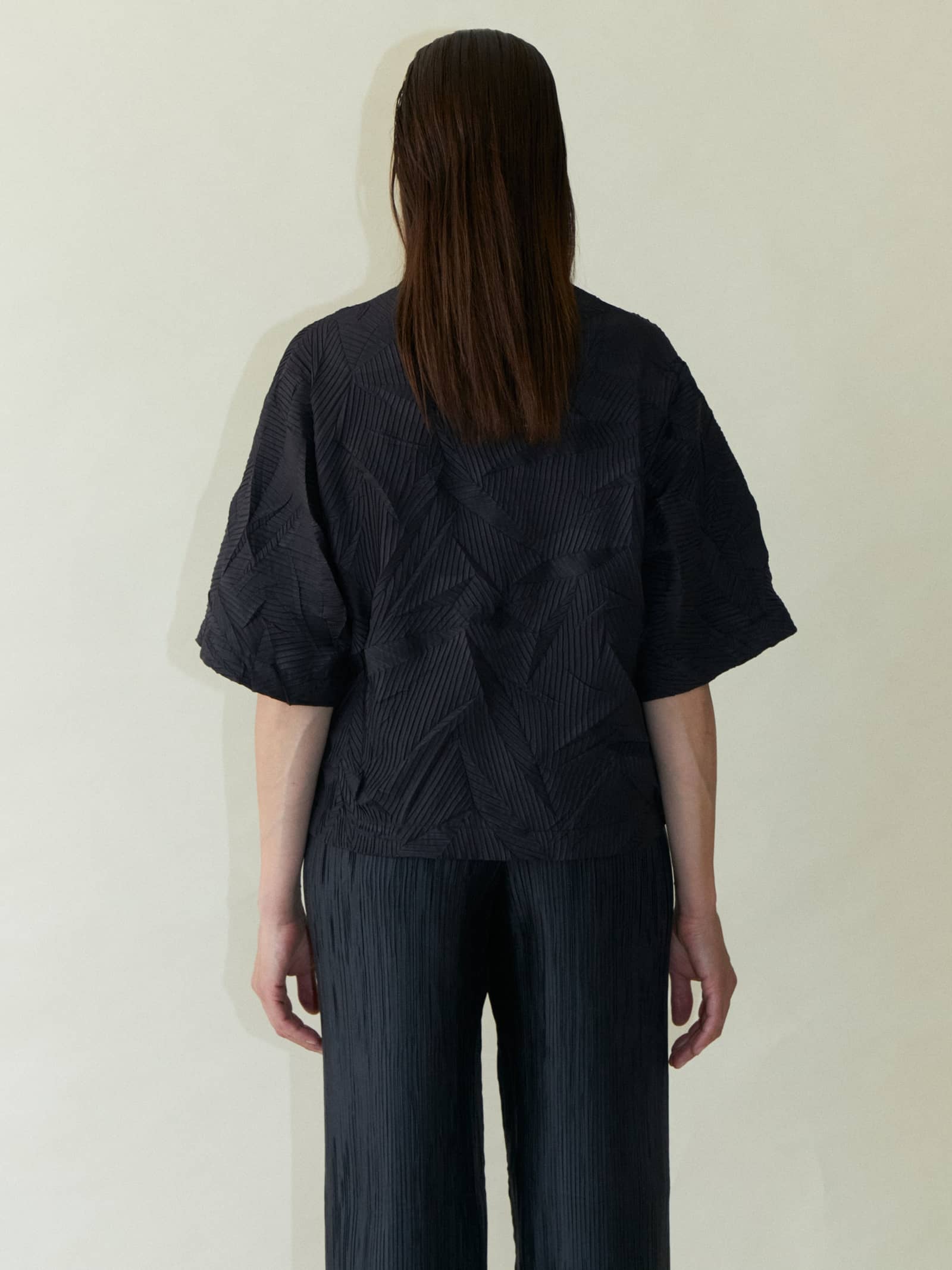 Origami Short-Sleeved Cropped Shirt - Black made by CAHAYA STUDIOS