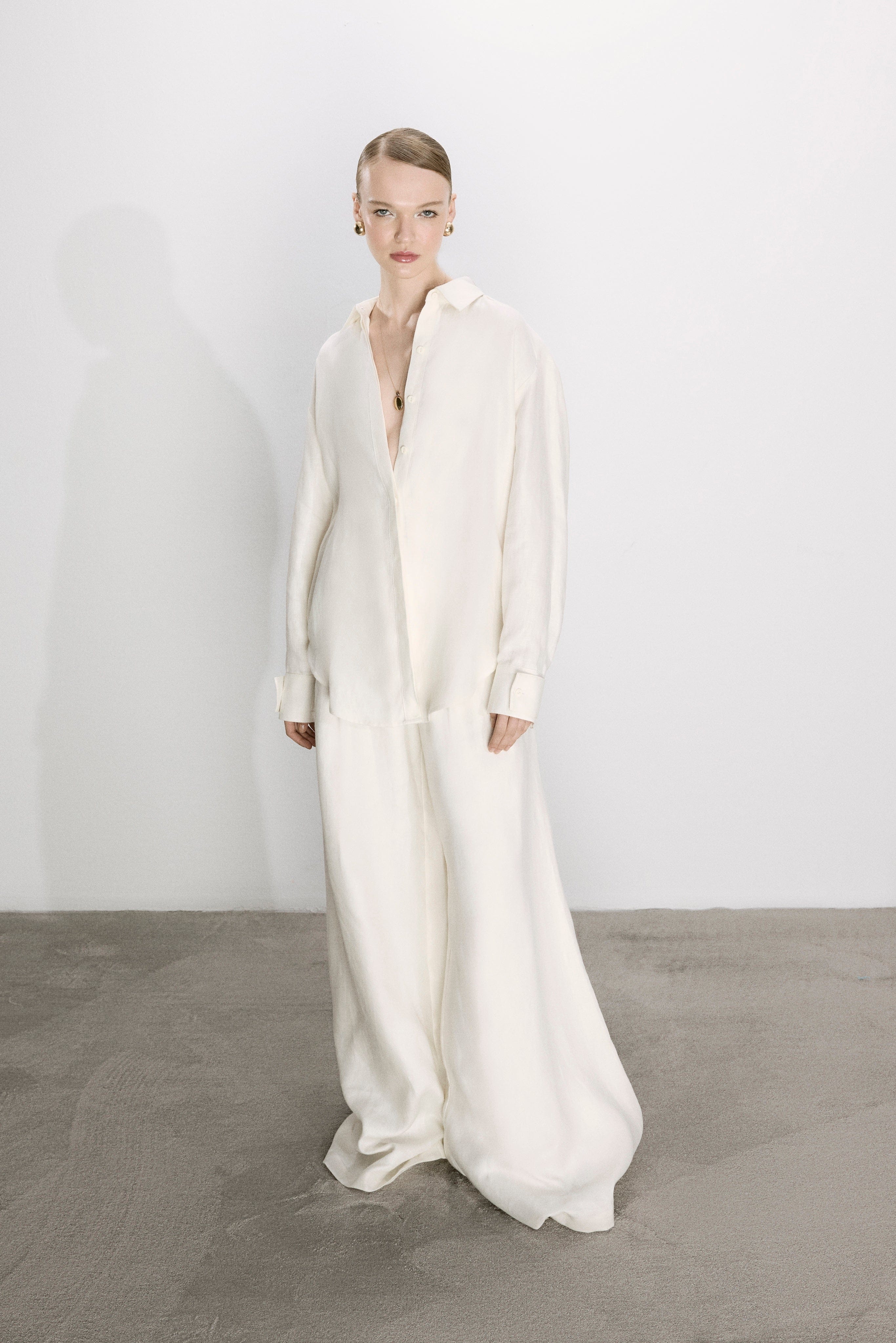 Ravenna Linen Shirt In White made by Nazli Ceren