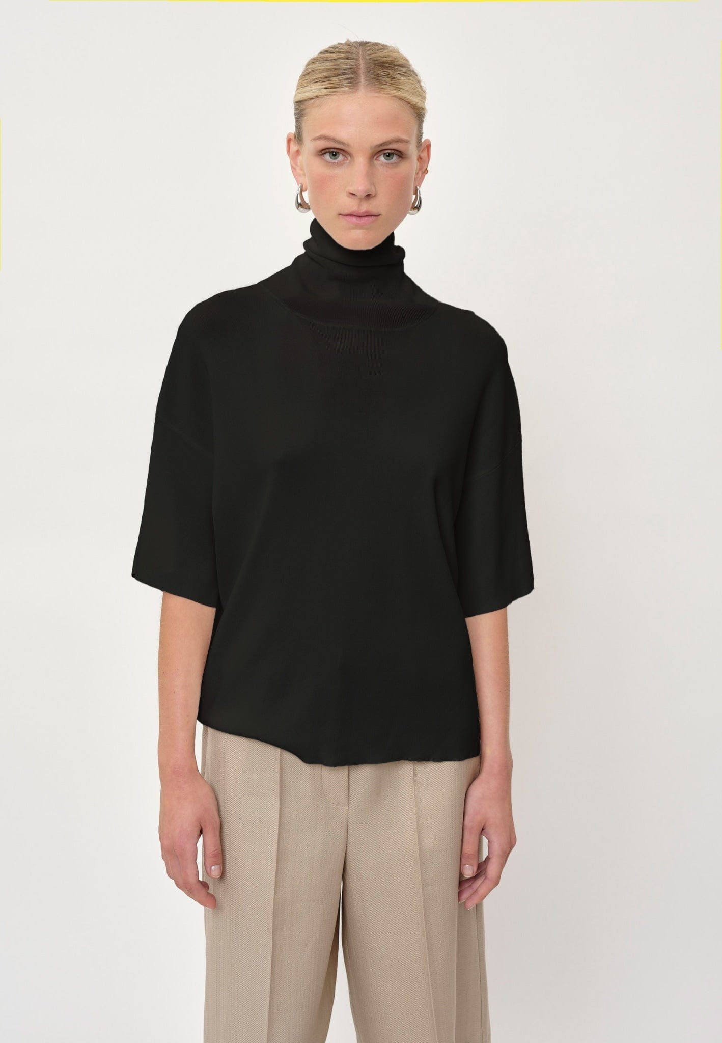 Brittany Knit T-shirt - Black made by HERSKIND