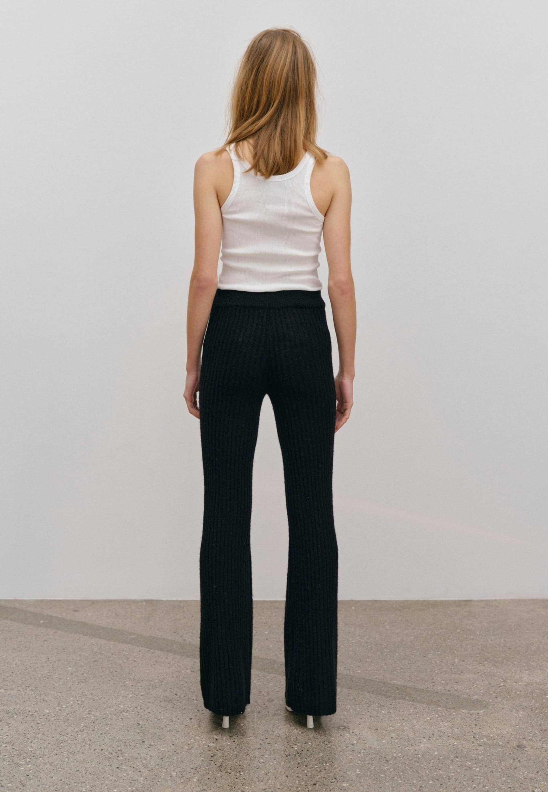 Joelle Top - White made by HERSKIND