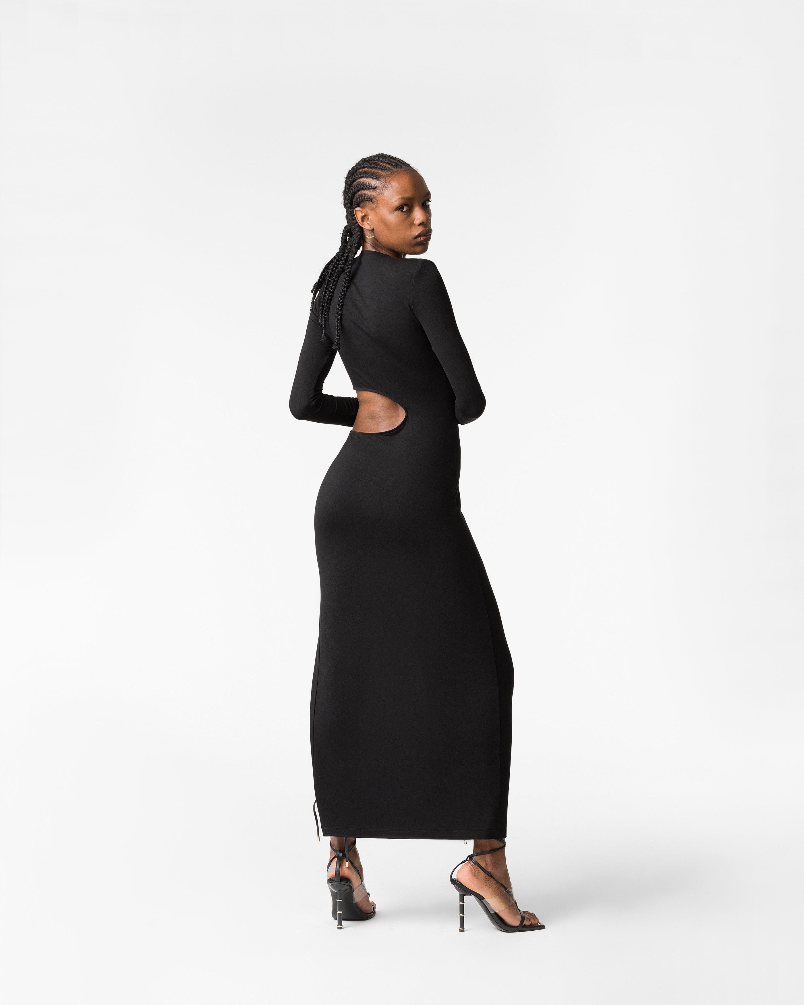 Yala 2.0 long dress in Black made by DIVALO