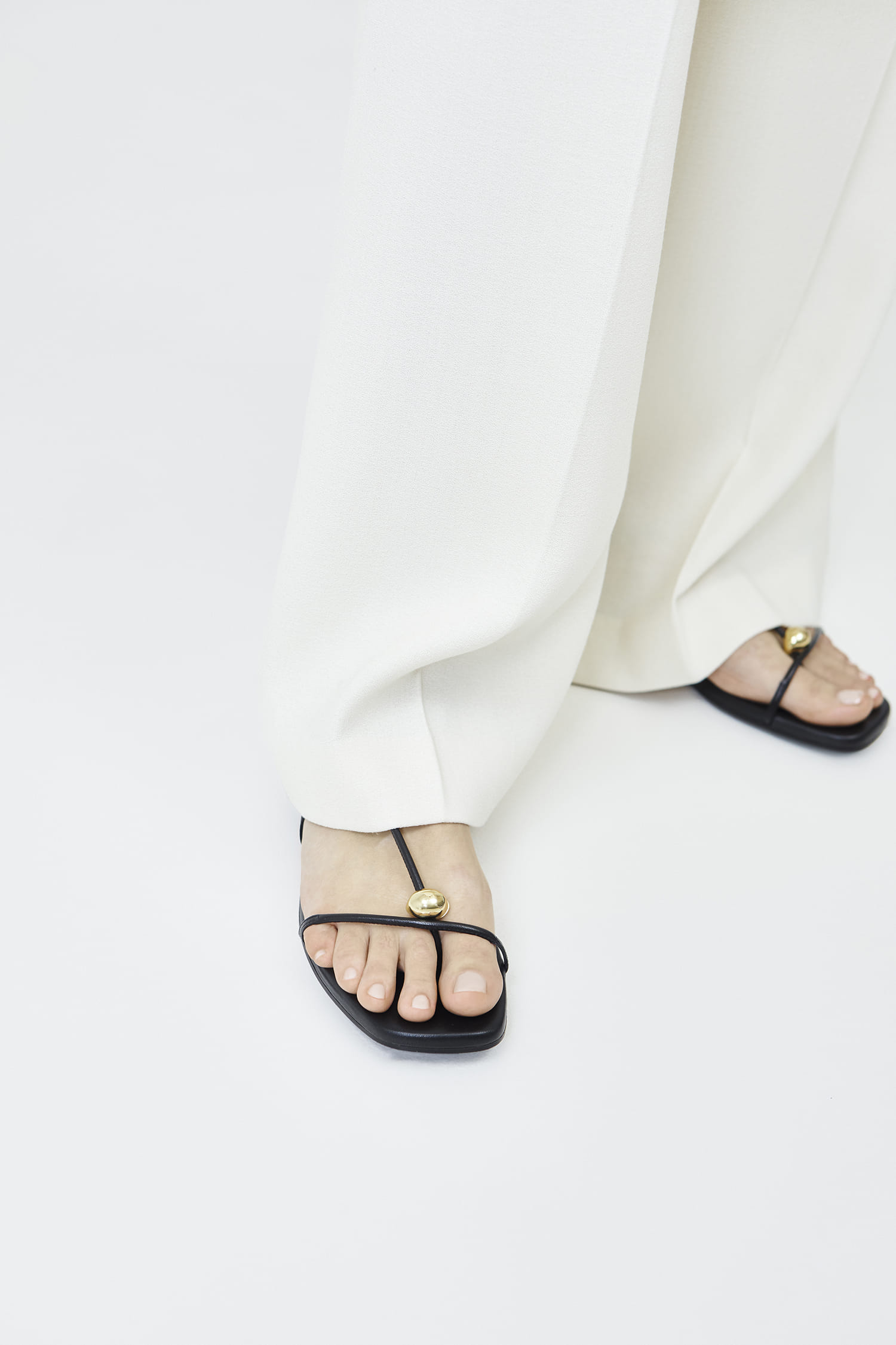 The Evening Sandal - Black made by ESSEN