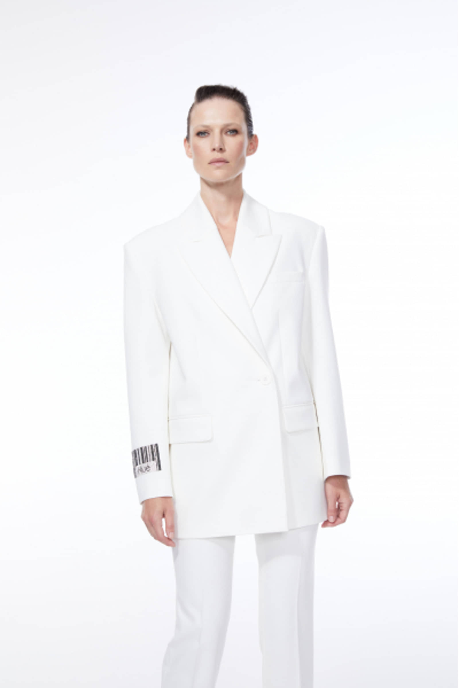 BARCODE OVERSIZED BLAZER made by NUÉ