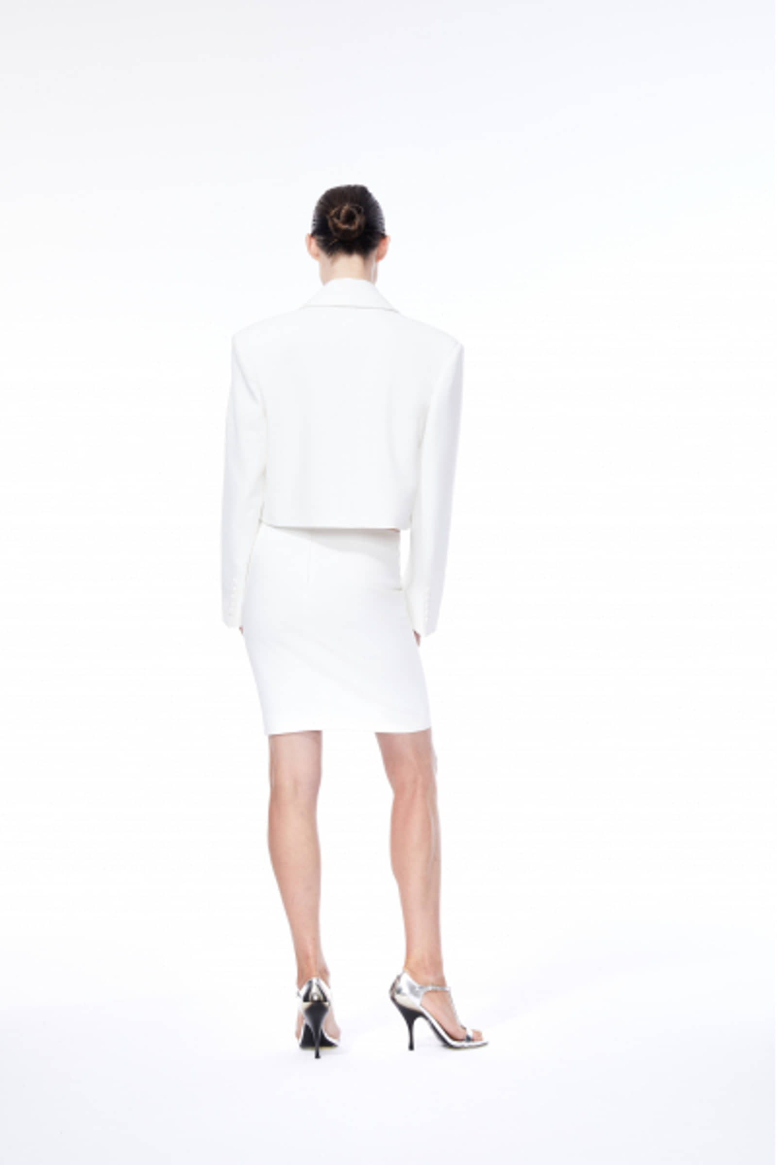 BARCODE CROPPED BLAZER made by NUÉ