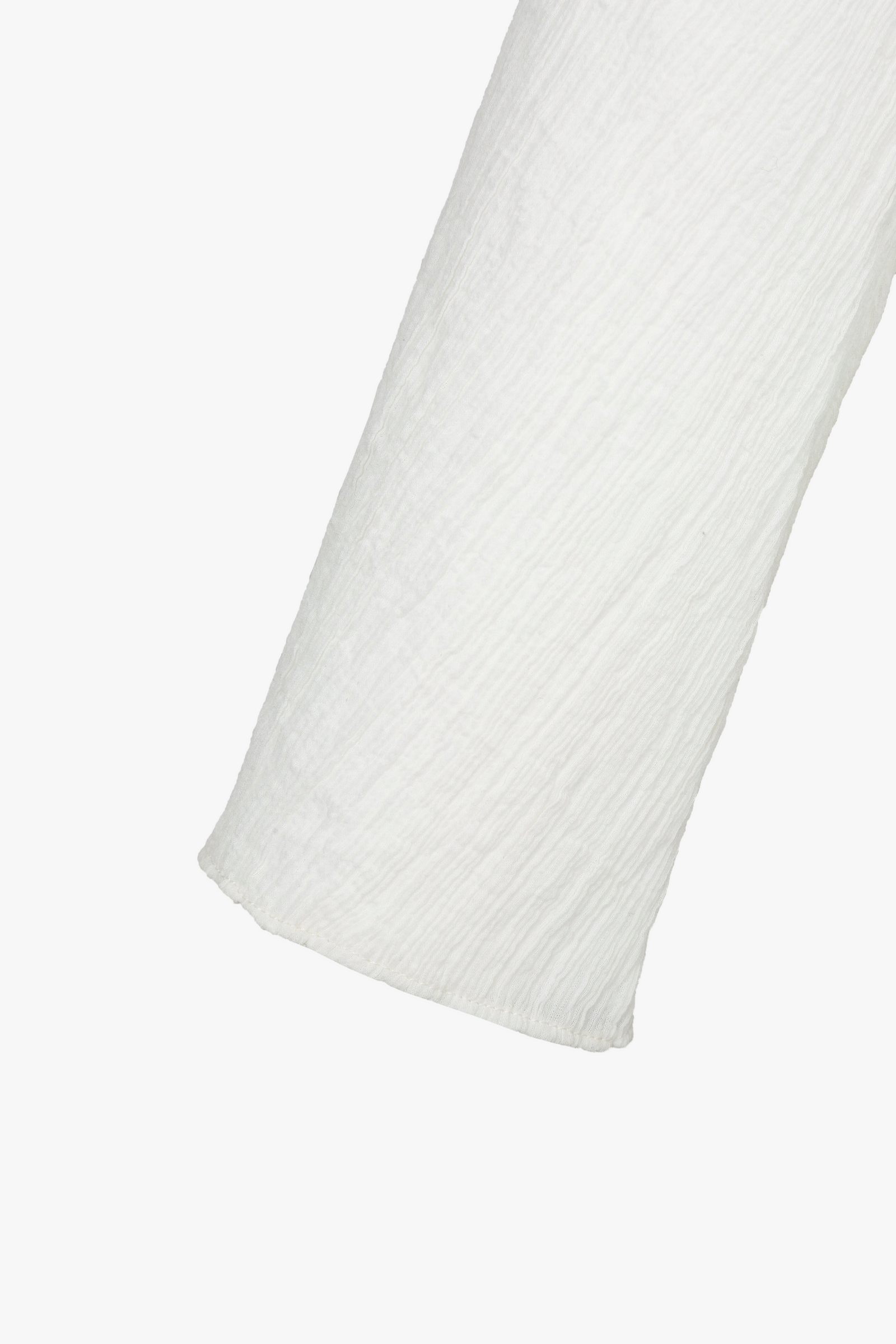WHITE WRINKLE-TEXTURED REVERSIBLE TOP made by YIBRI