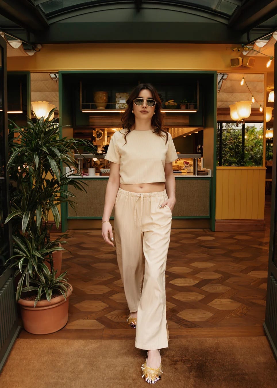 Le Pantalon Paros in Beige made by ÂGE Paris