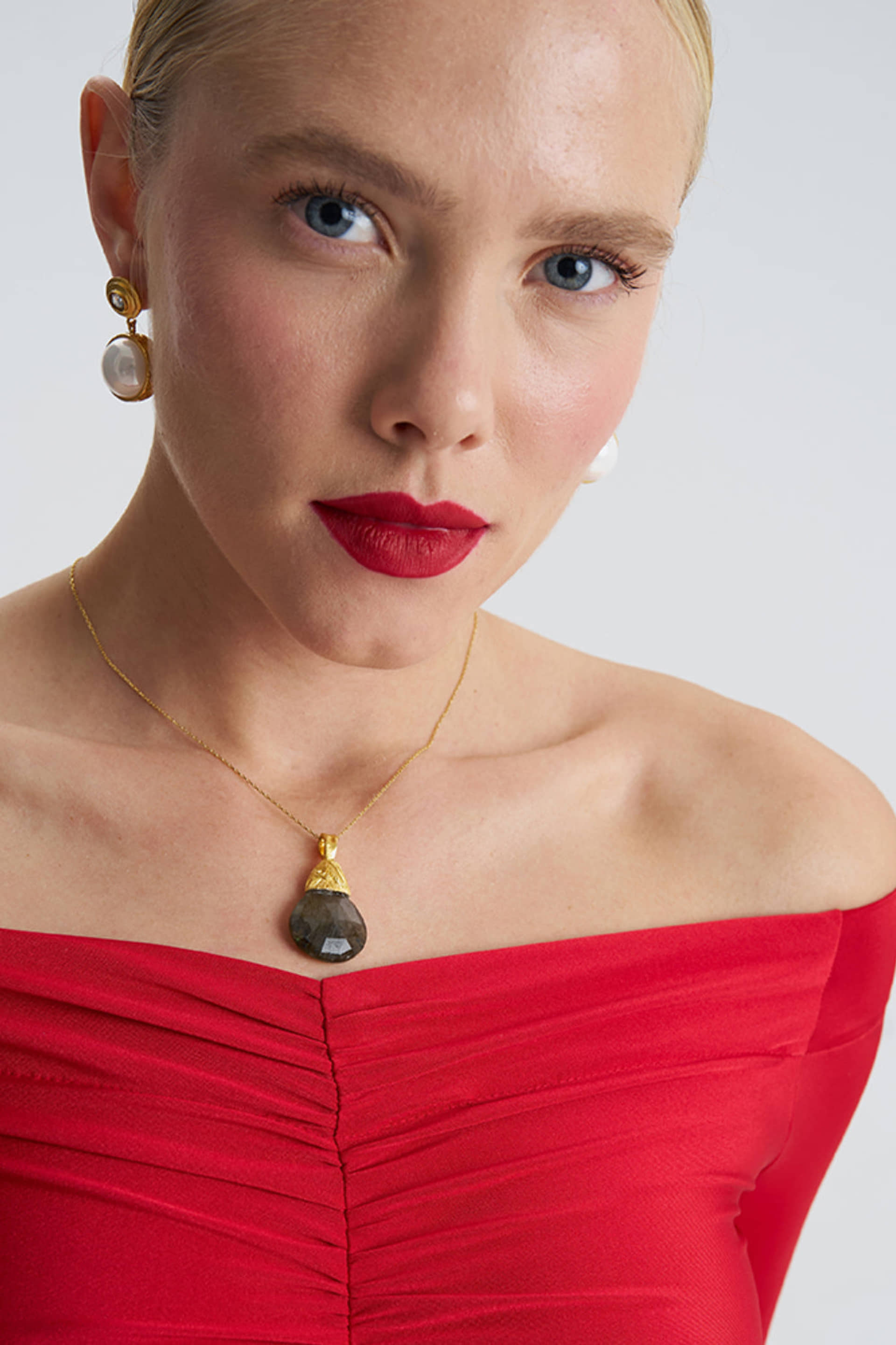 Labradorite Gold Necklace made by Lora Istanbul