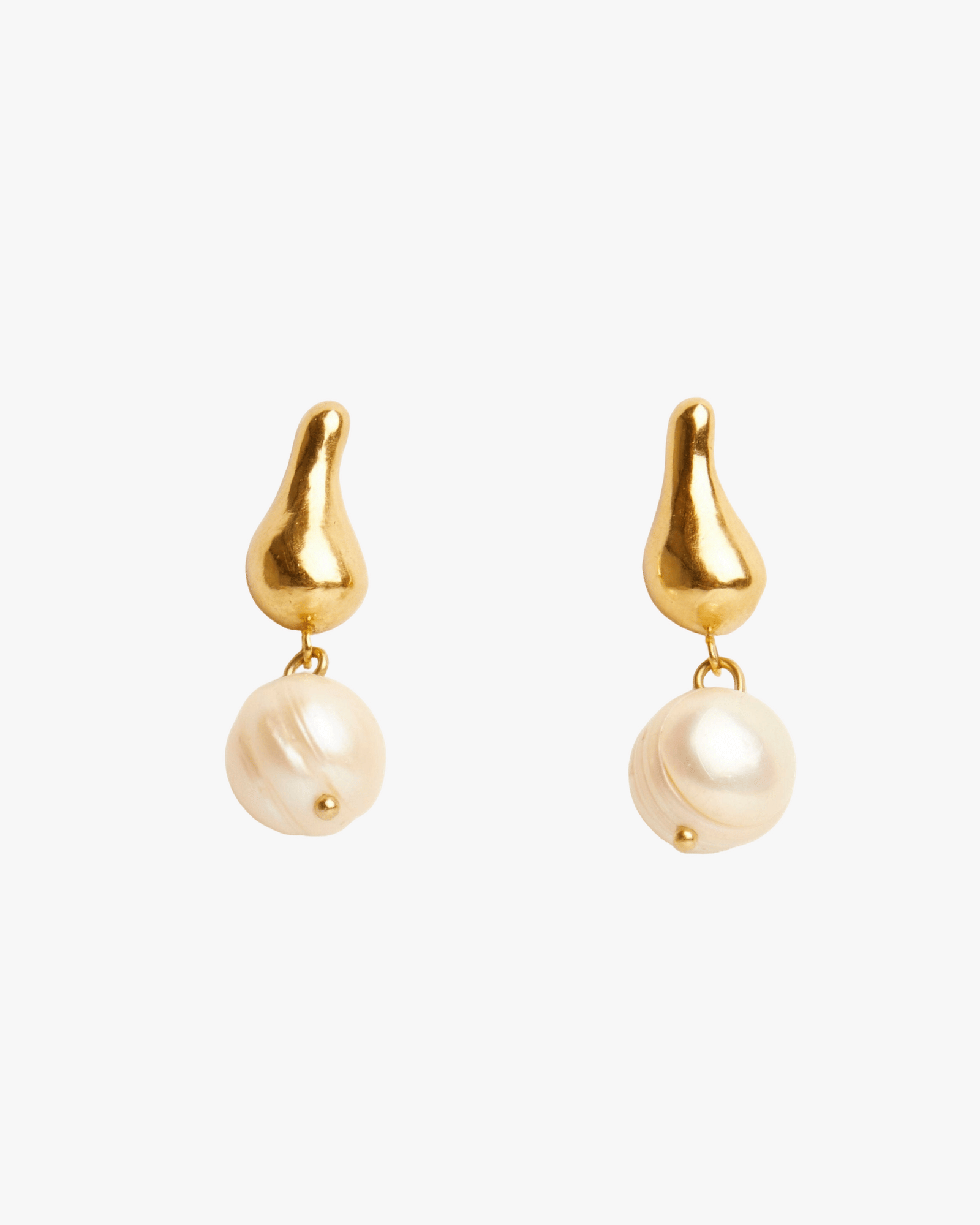 PERA EARRINGS made by Carolina De Barros