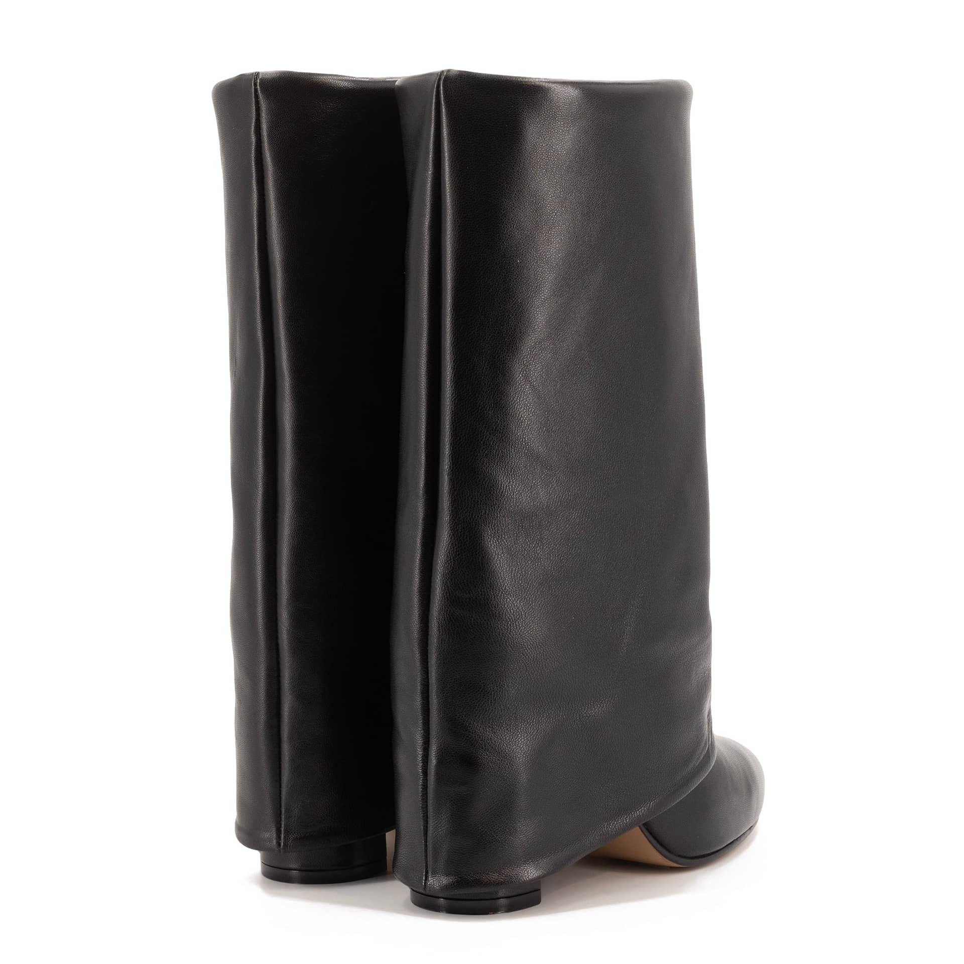 BERTA BLACK LEATHER BOOTS made by Toral
