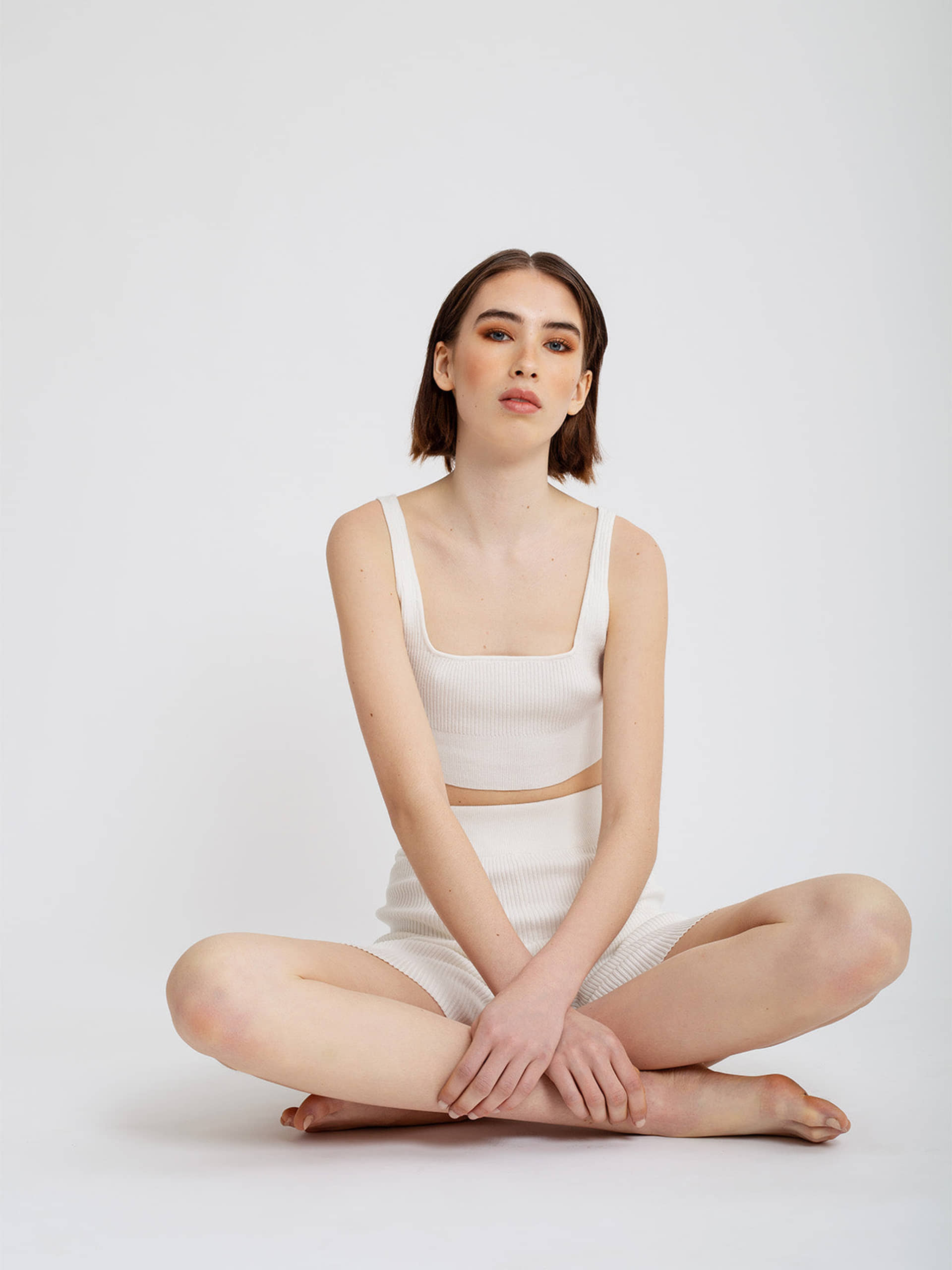 Laura Shorts in White made by AÉRYNE