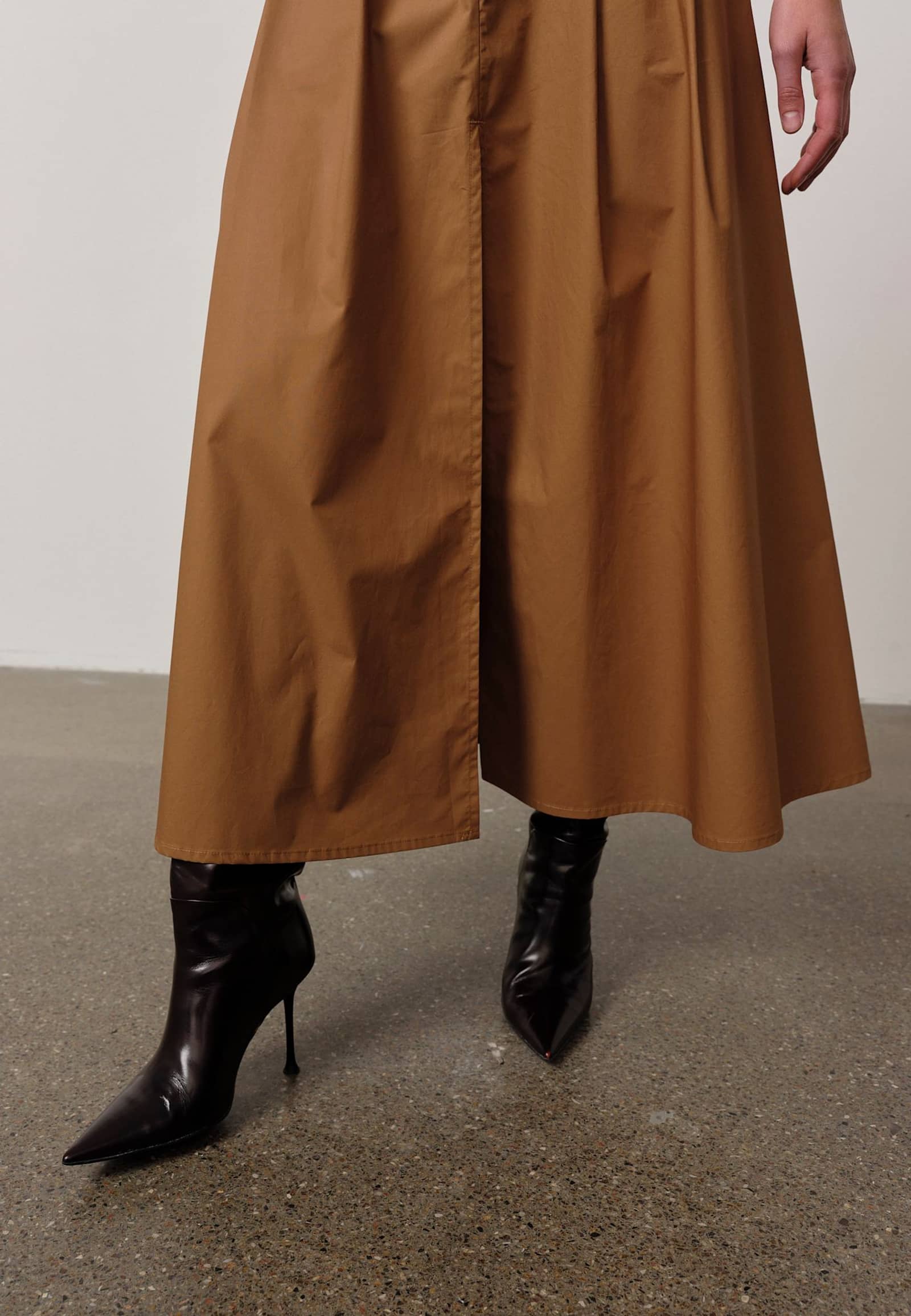 Bryan Skirt - Khaki made by HERSKIND