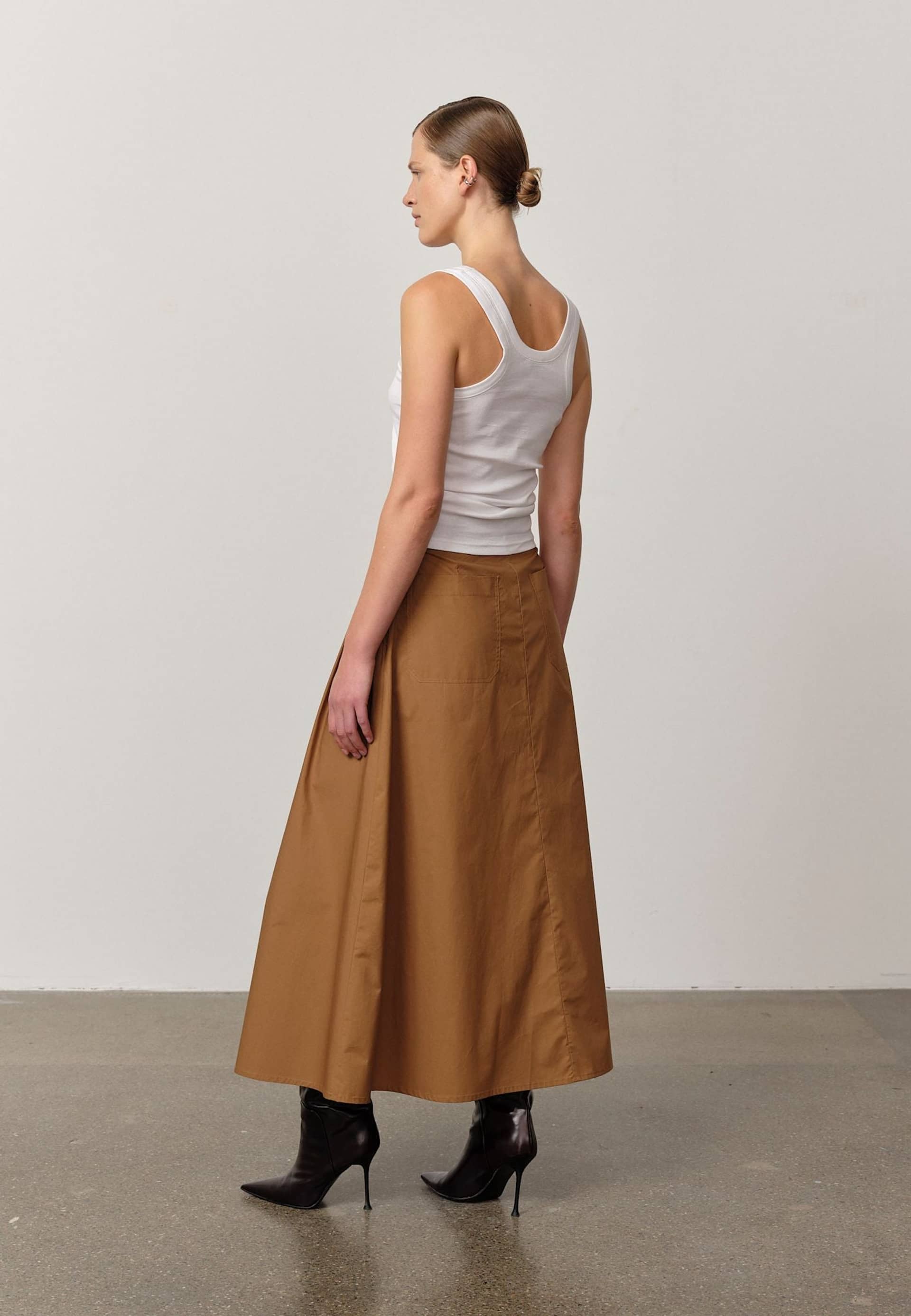 Bryan Skirt - Khaki made by HERSKIND