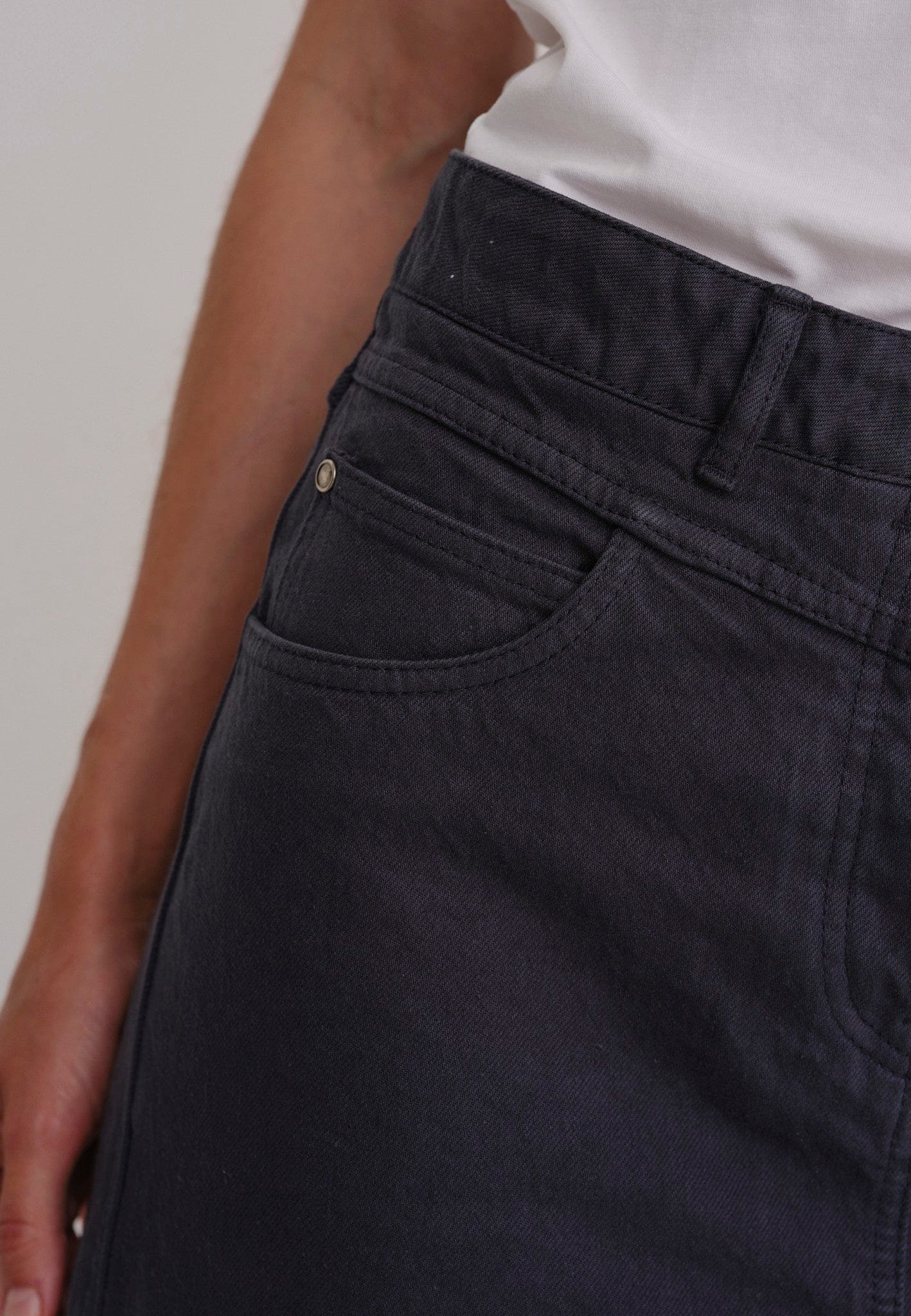 Nikita Skirt - Ebony made by HERSKIND