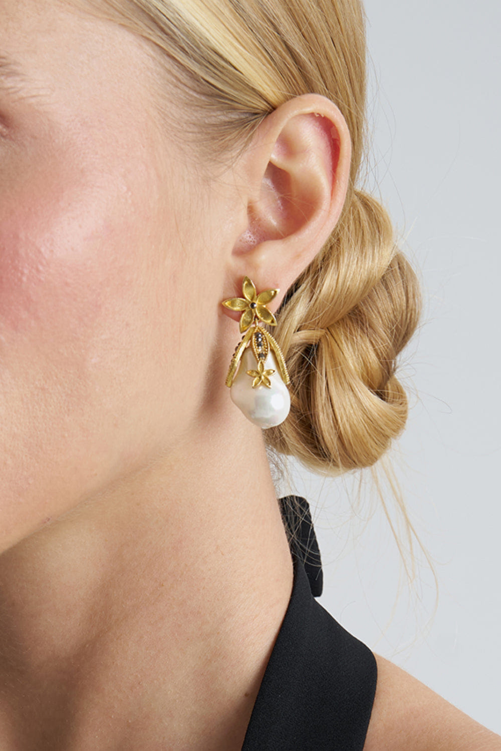 Flower Pearl Gold Earring made by Lora Istanbul