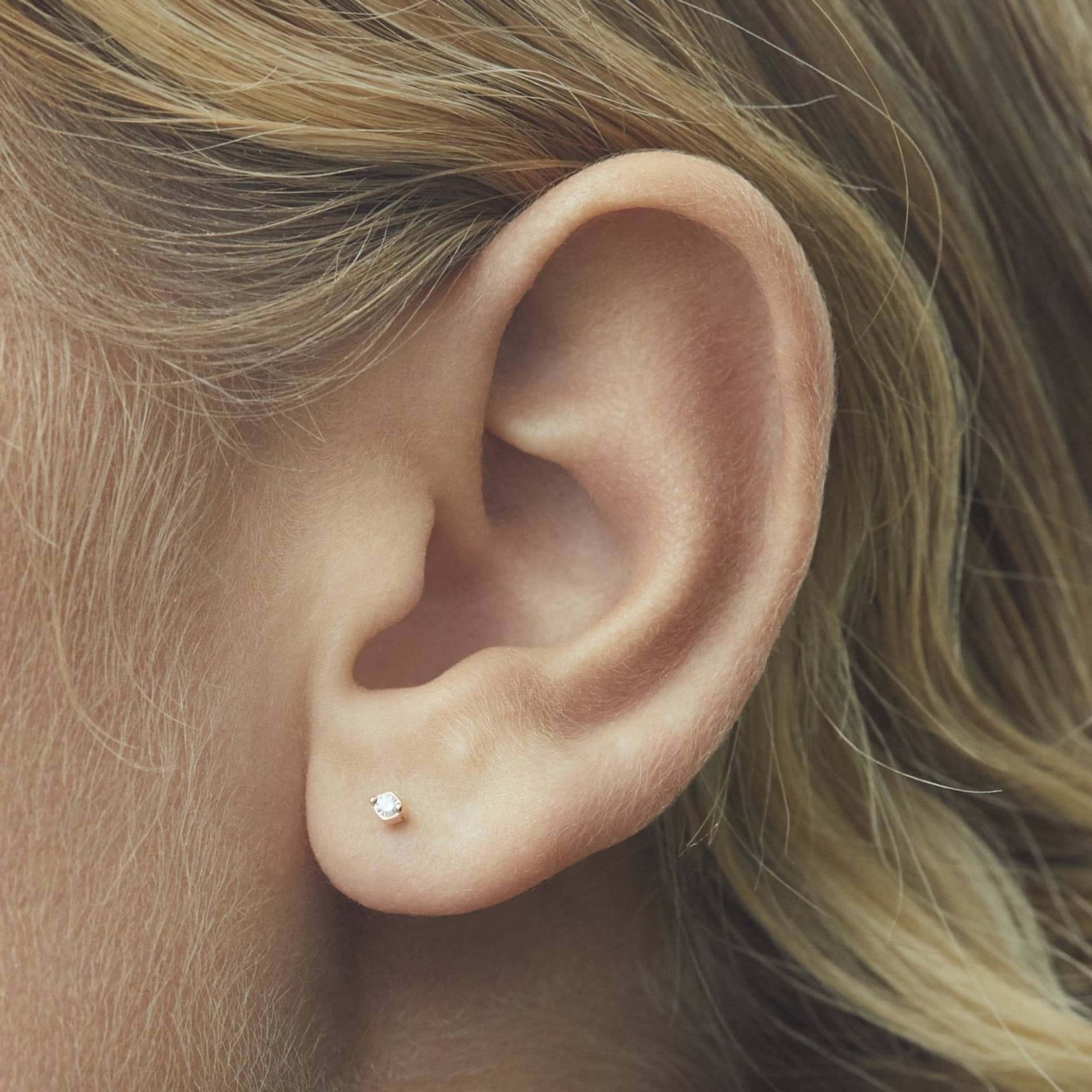 IVORY LABRET - WHITE DIAMOND & YELLOW GOLD made by ENNUI