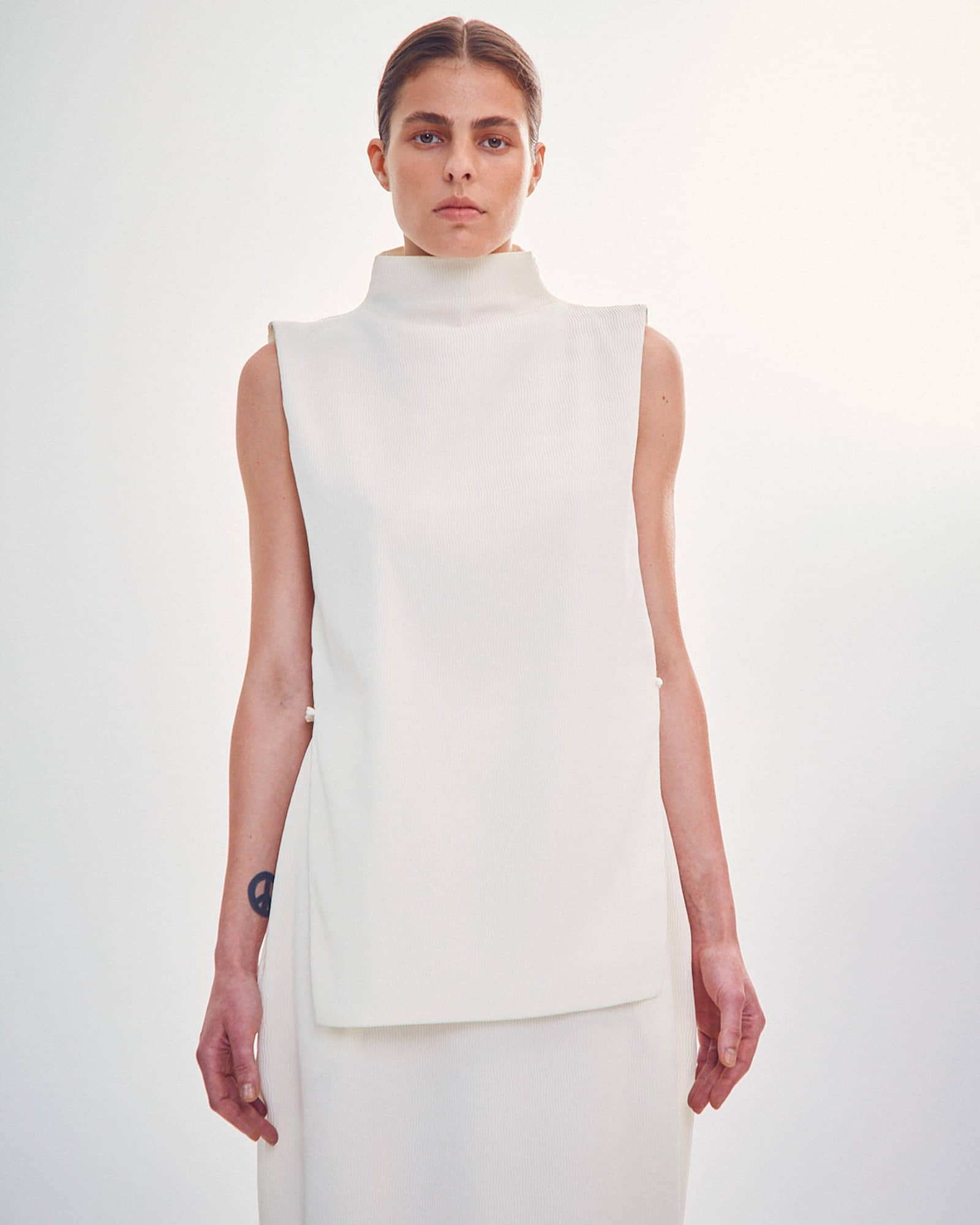 STRUCTURAL TOP made by DELEGAN Clothes