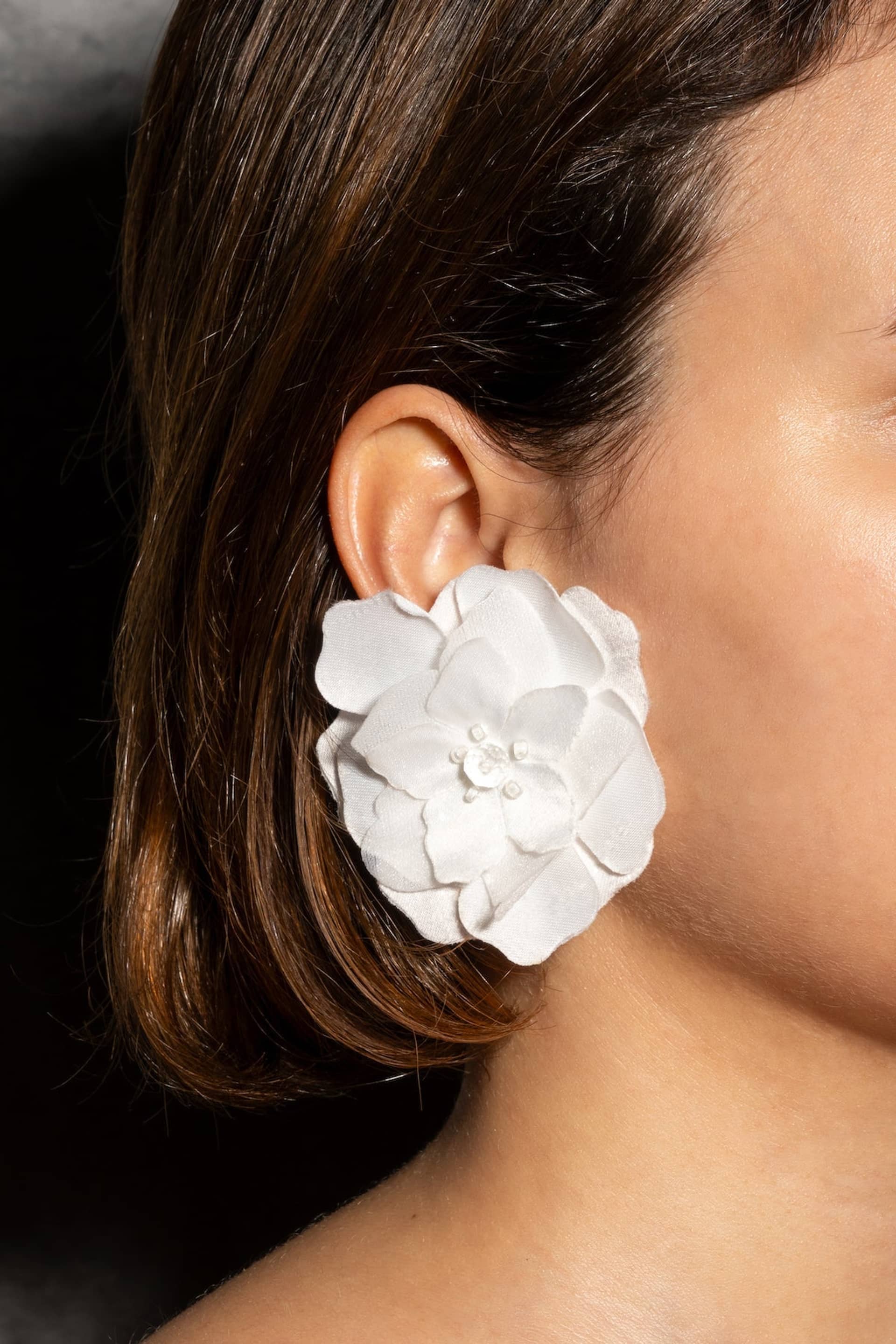 Petalos Earings Maxi made by Francesca Miranda