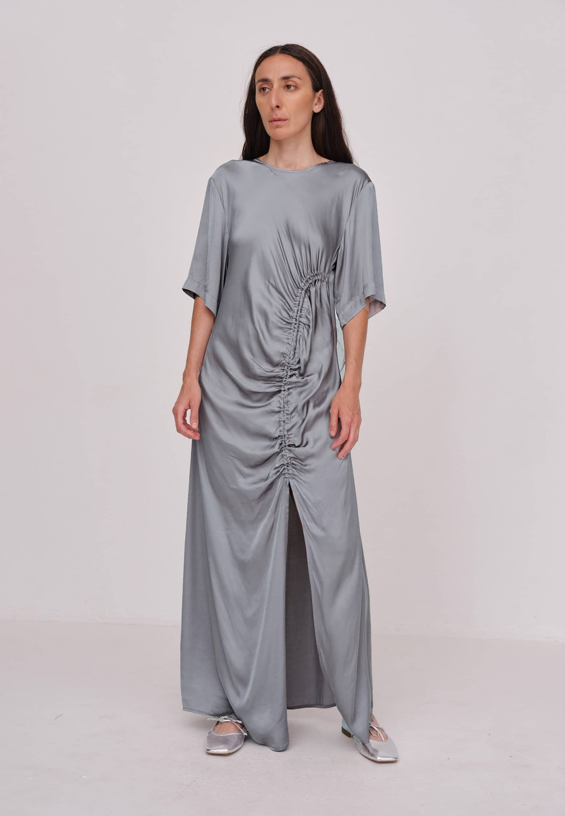 Sabastian Dress - Stone made by HERSKIND